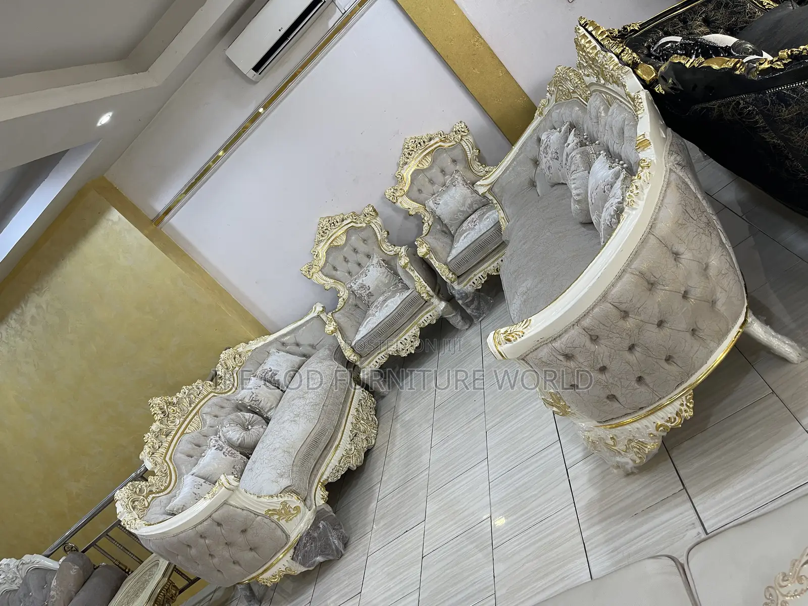 Complete Set of 8seater Imported Royal Fabric Sofa Chair