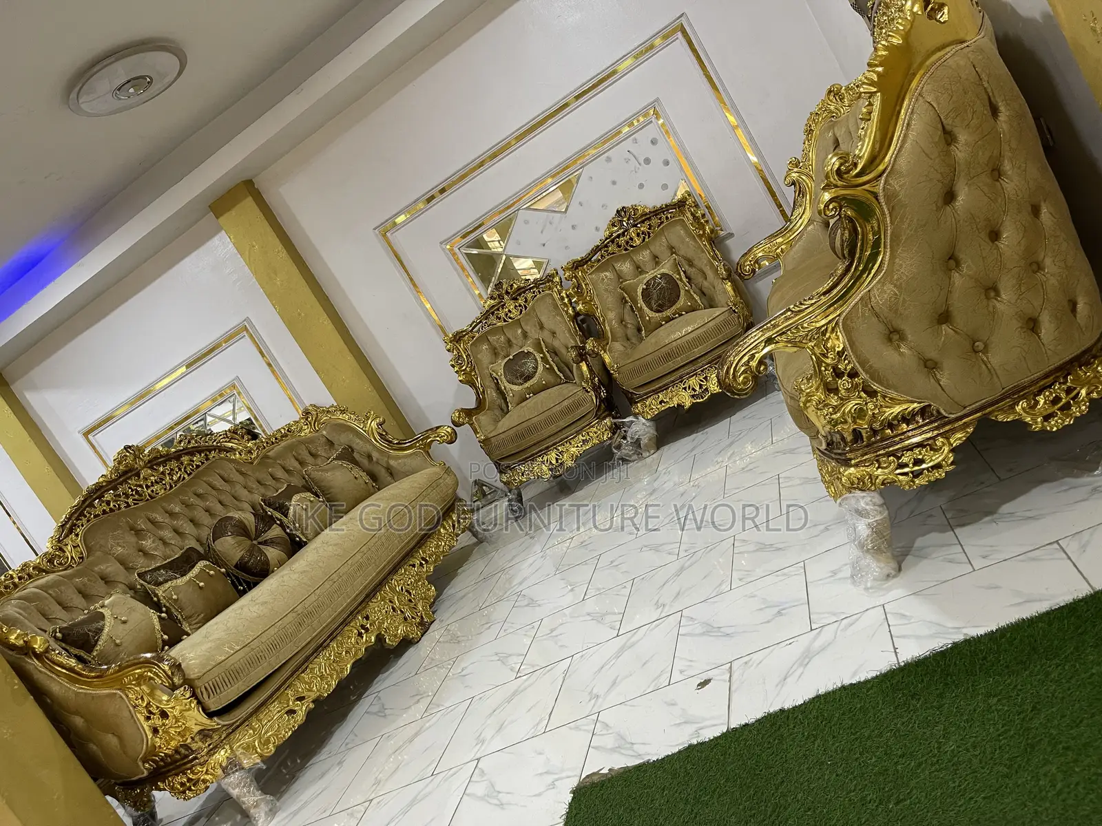 Complete Set of High Quality Imported Royal Fabric Sofa Chai