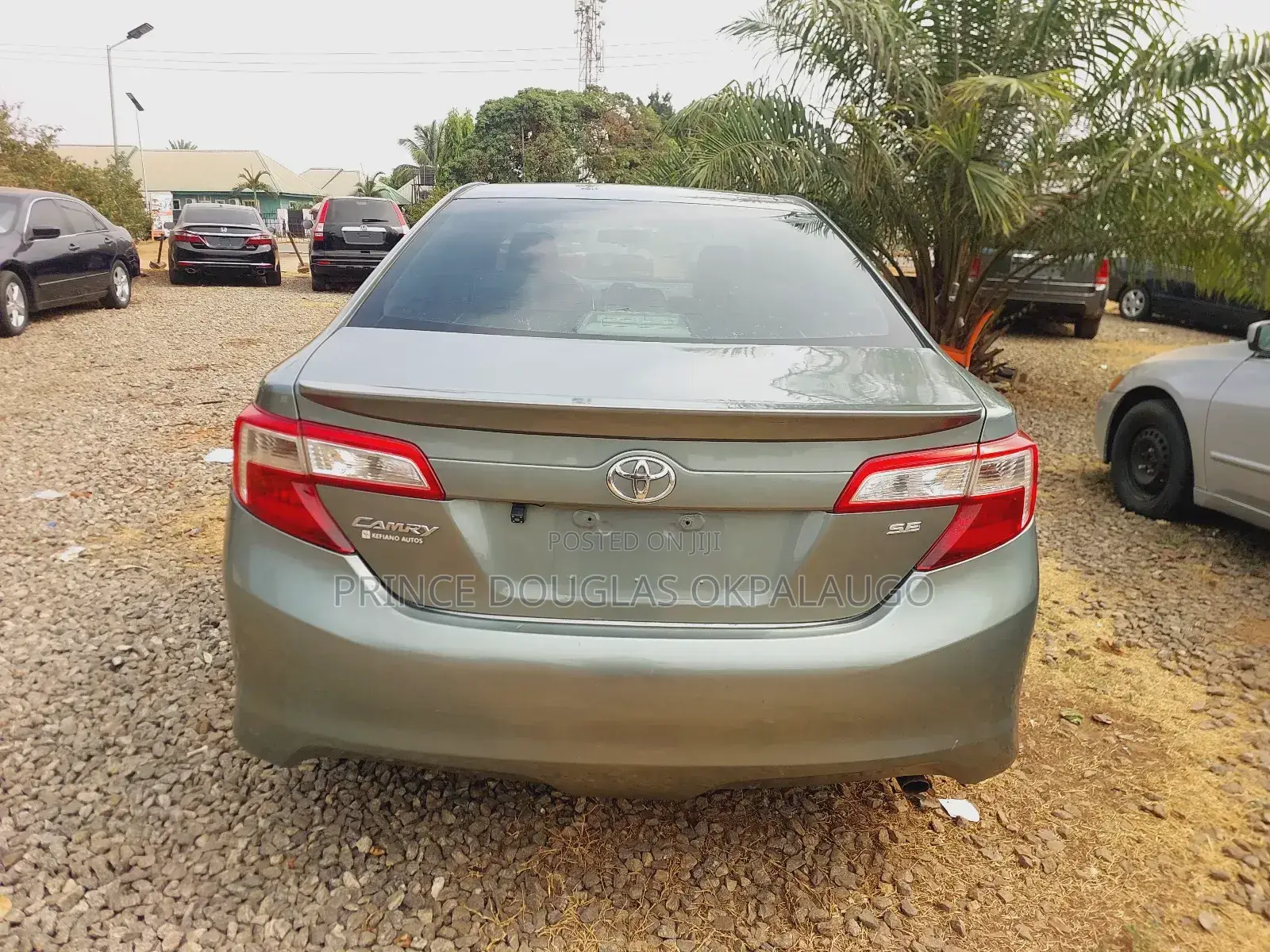 Toyota Camry SE 4dr Sedan (2.5L 4cyl 6A) 2013 Gray