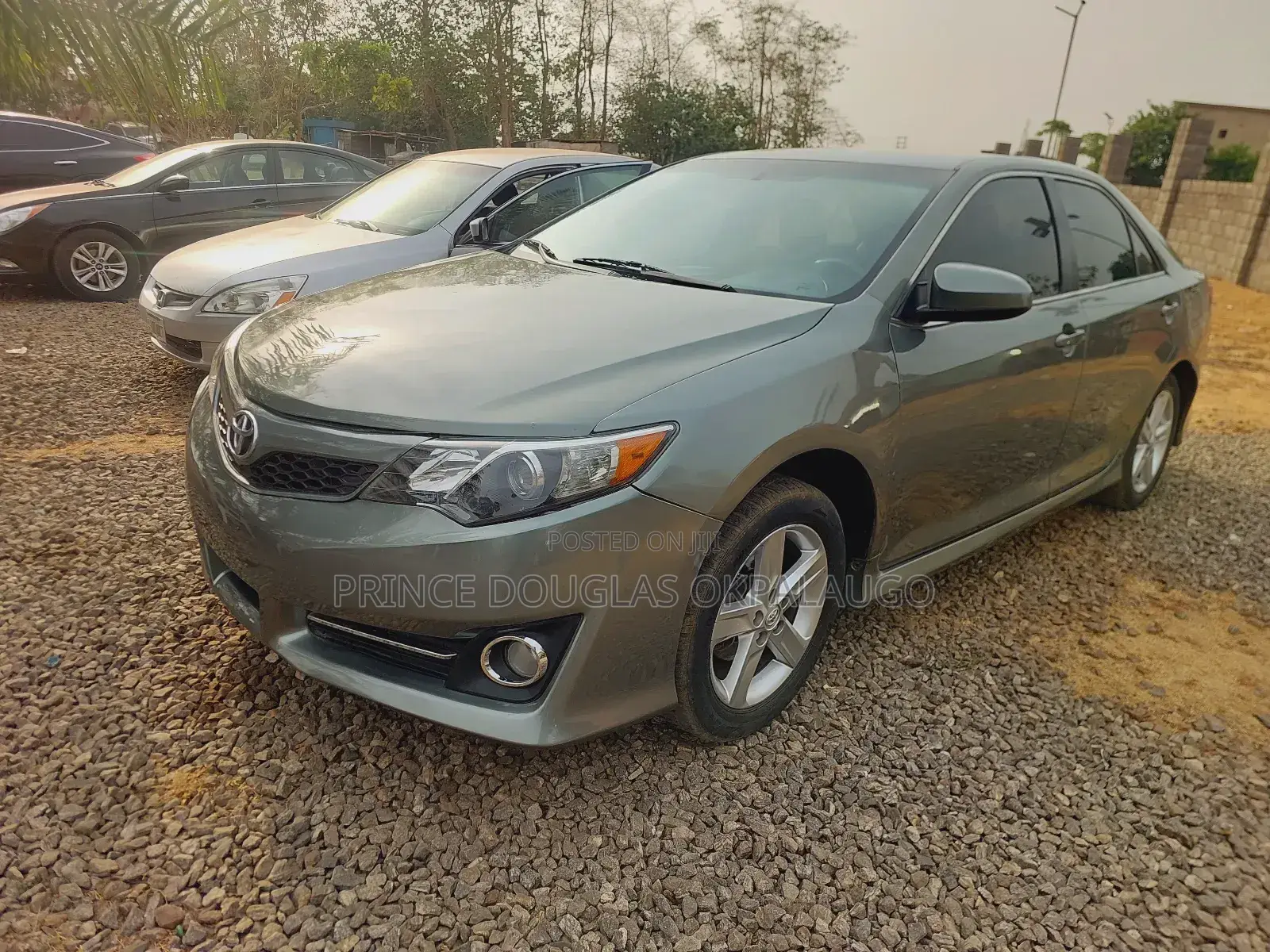 Toyota Camry SE 4dr Sedan (2.5L 4cyl 6A) 2013 Gray