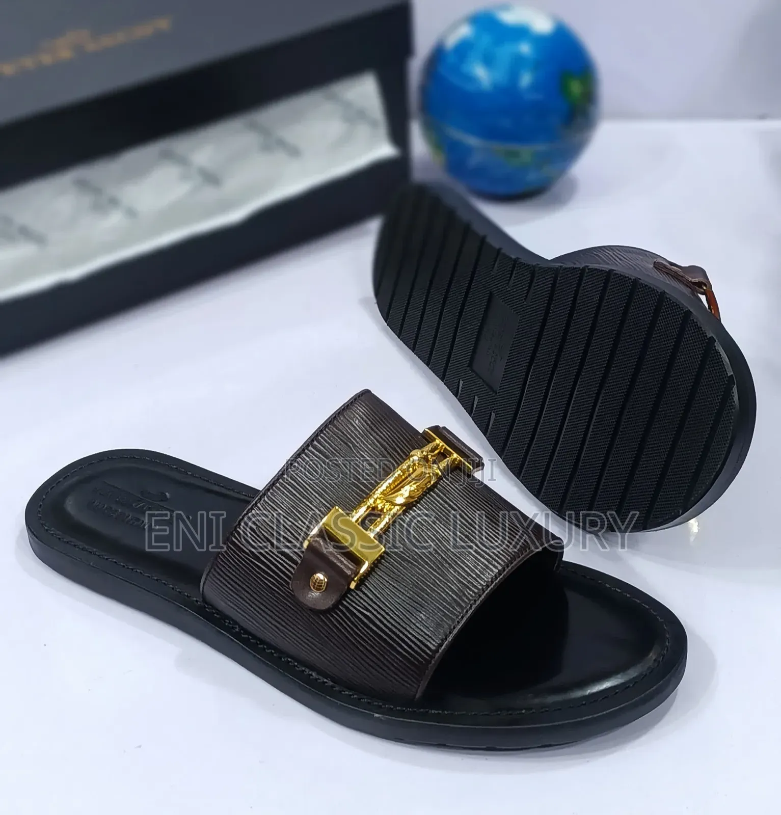 Original Luxury Leather Slippers Ferragamo Available
