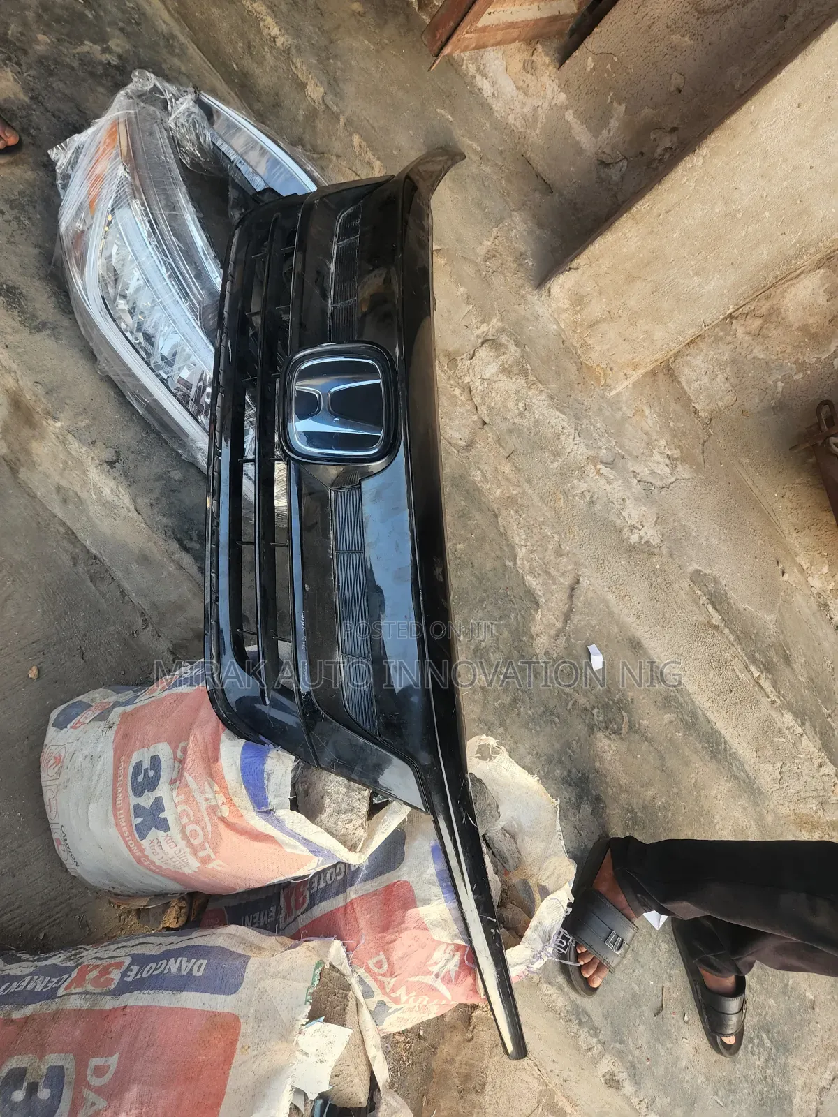 Front Grill Honda Pilot 2017