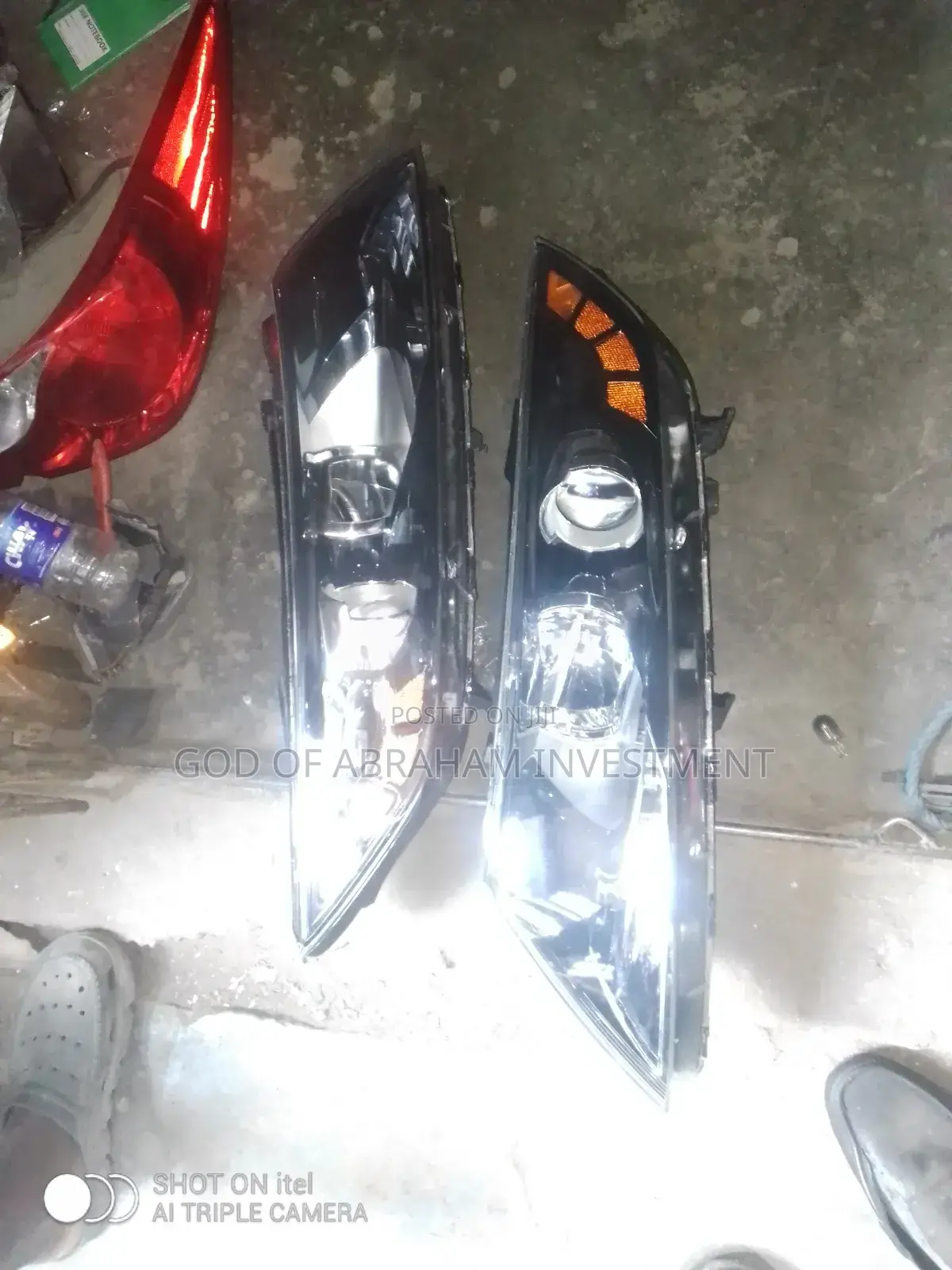 Kia Optima 2012 the Headlights