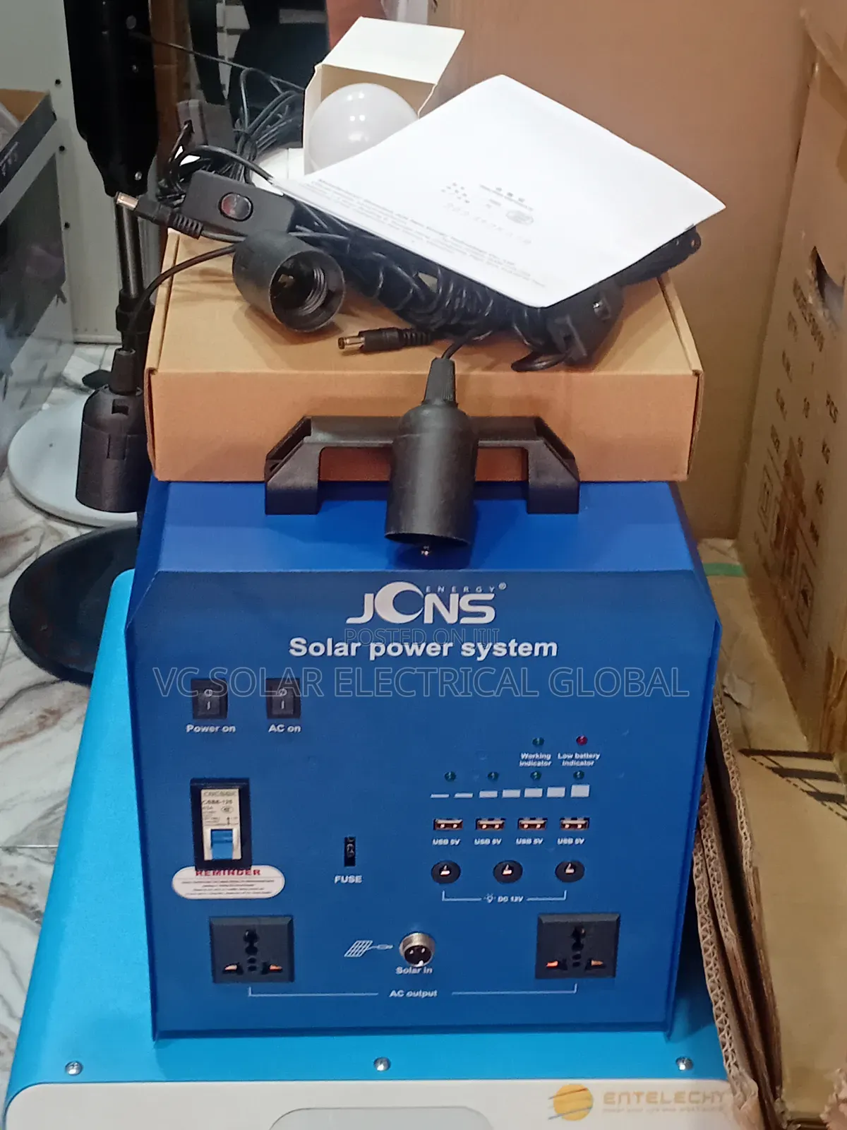 JCNS 1800w Solar Generator With Solar Panel 320w 52v
