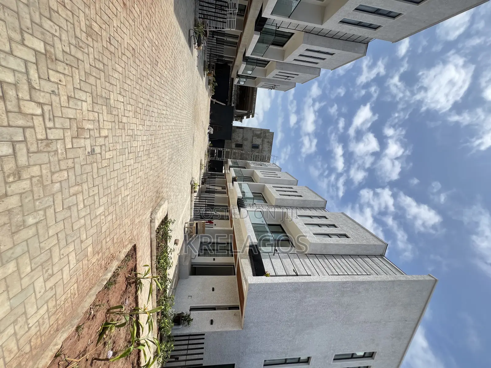 4bdrm Apartment in Ikate for sale