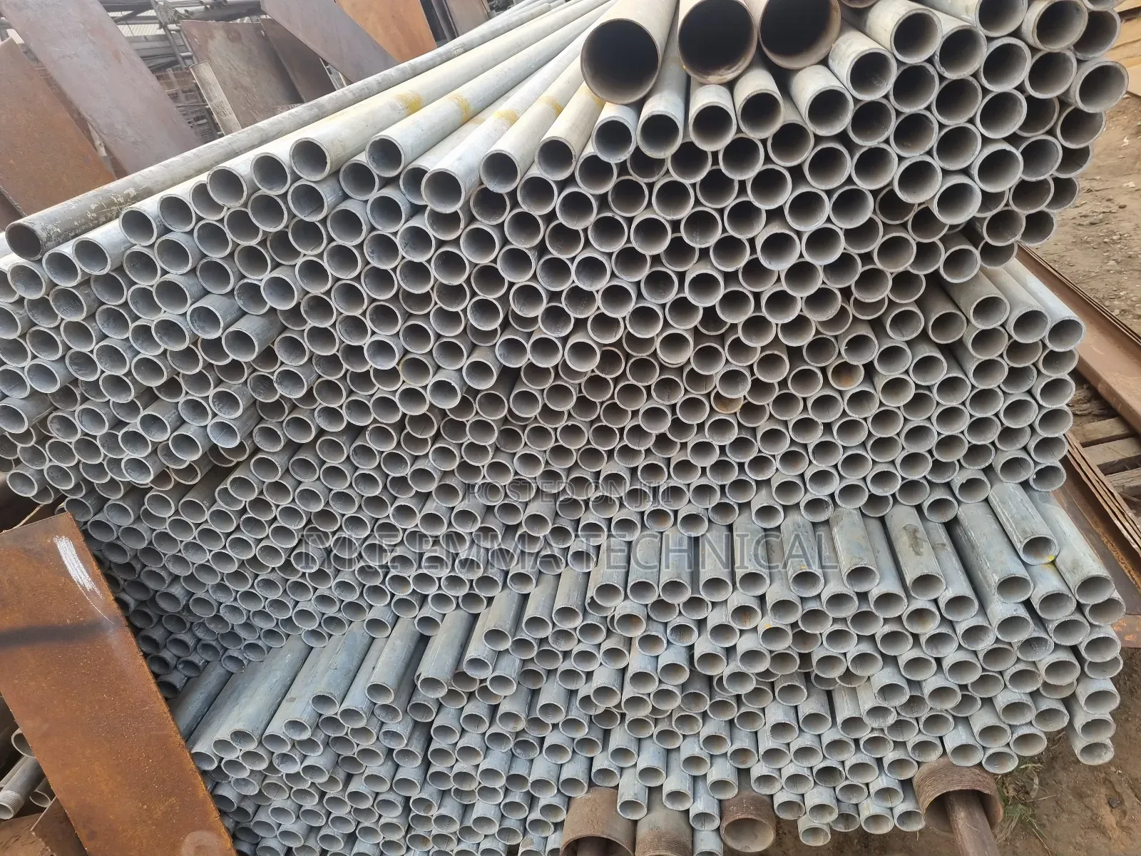 6mtr X 4mm Hot Dip Galvanised Scaffold Pipe / Tube