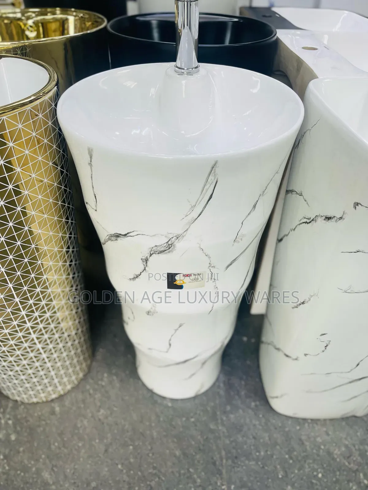 Carrara White Standing Basin