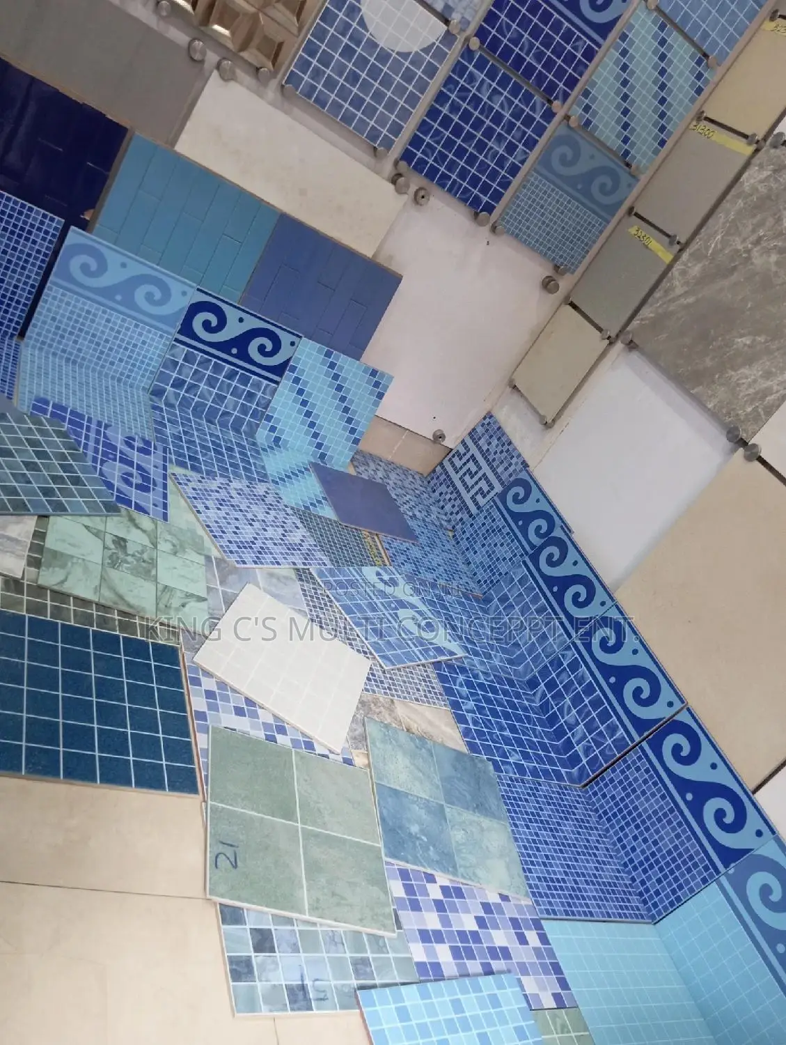 All Types of Swimming Pool Tiles