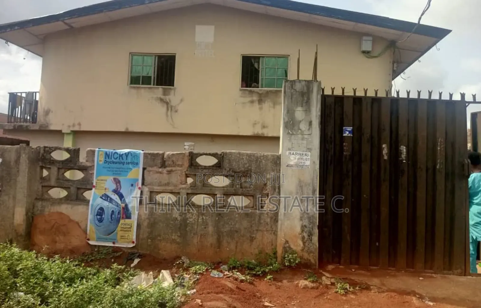50/100 Land With a 24 Rooms Hostel on It at Ekosodin 4sale
