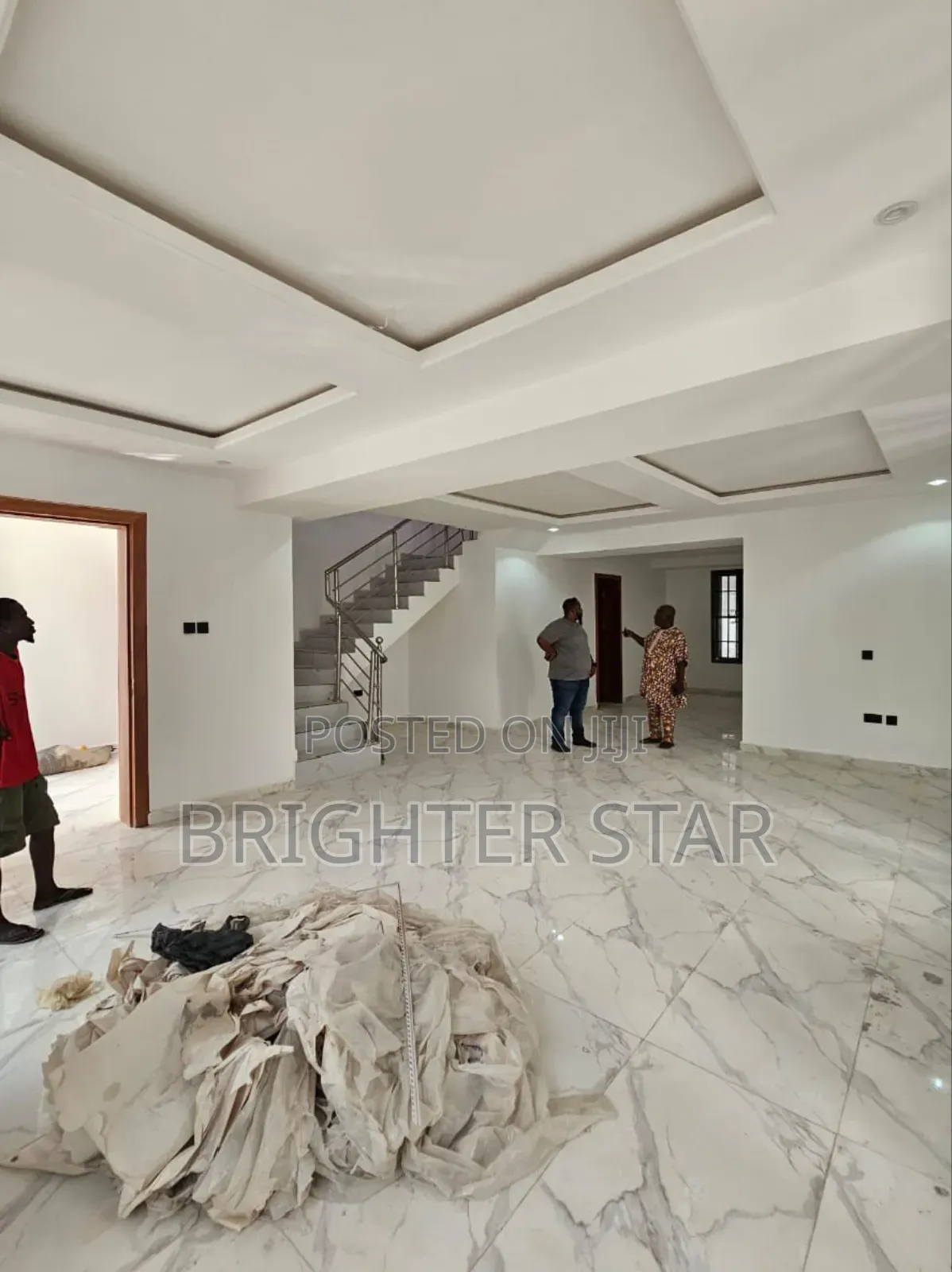 Furnished 5bdrm Duplex in Gra for sale
