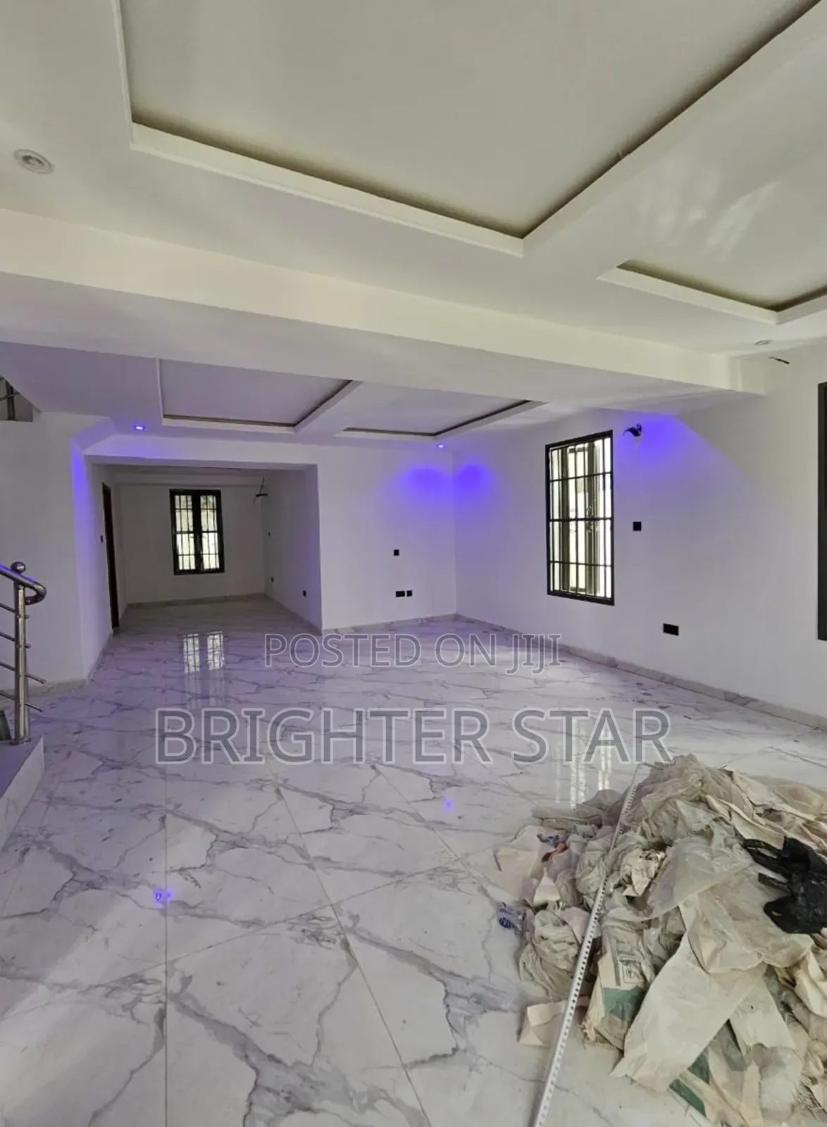 Furnished 5bdrm Duplex in Gra for sale