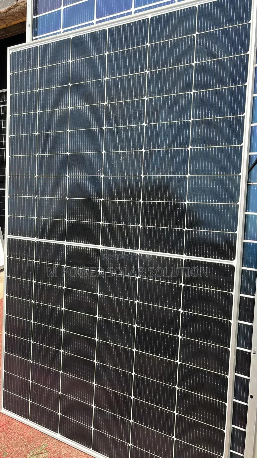 485w Jinko Mono Half-Cut Solar Panels
