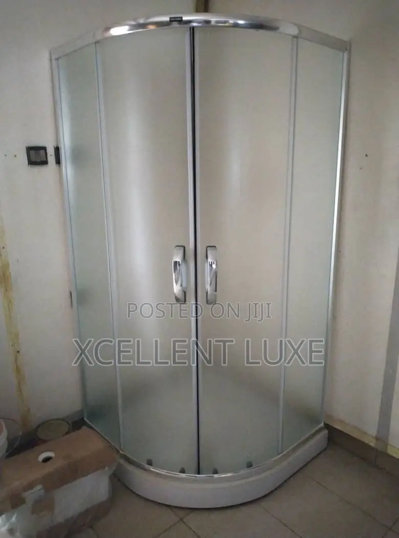 Round 90x90cm Shower Cubicle Enclosure