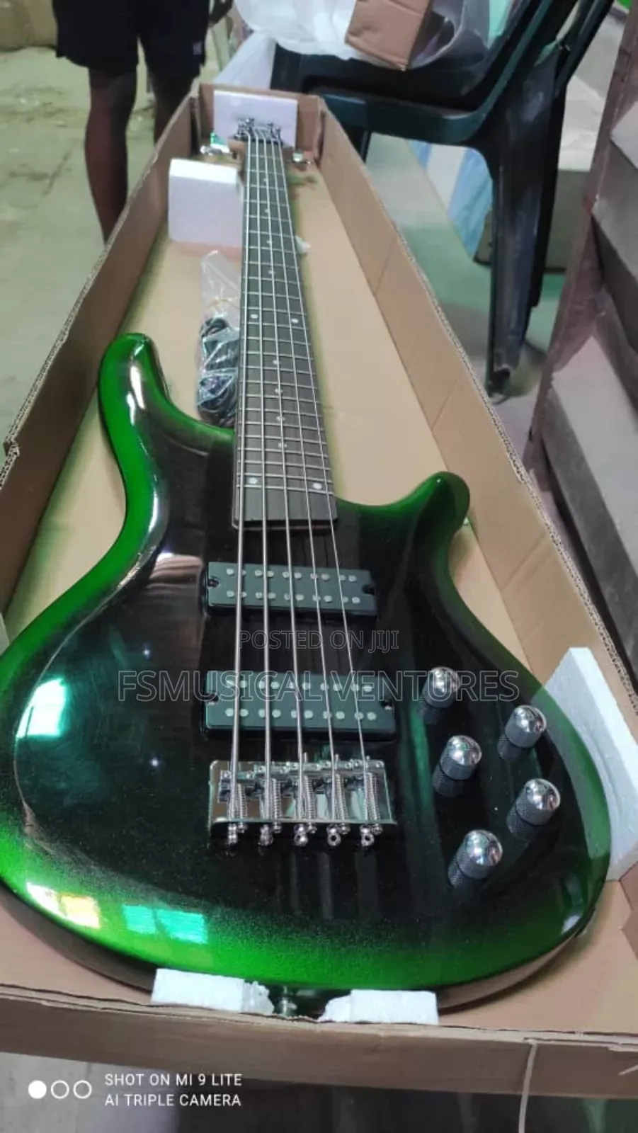 Ibanez SDGR 5 Strings Bass Guitar