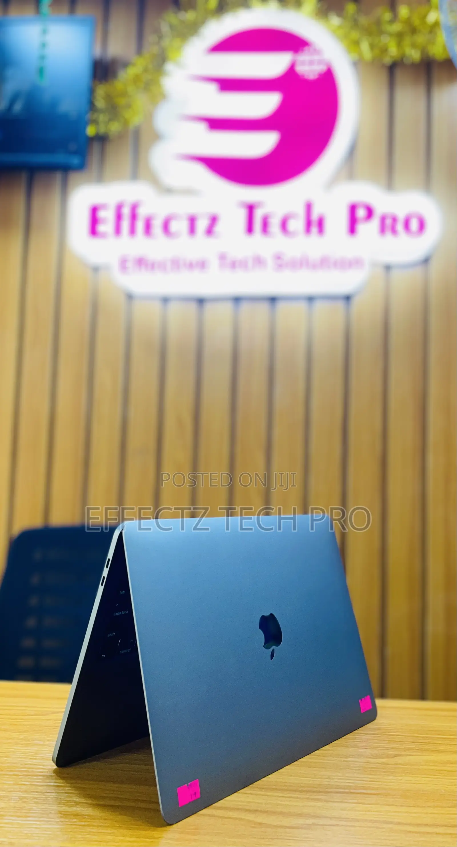 Laptop Apple MacBook Pro 2020 16GB Intel Core i5 SSD 512GB