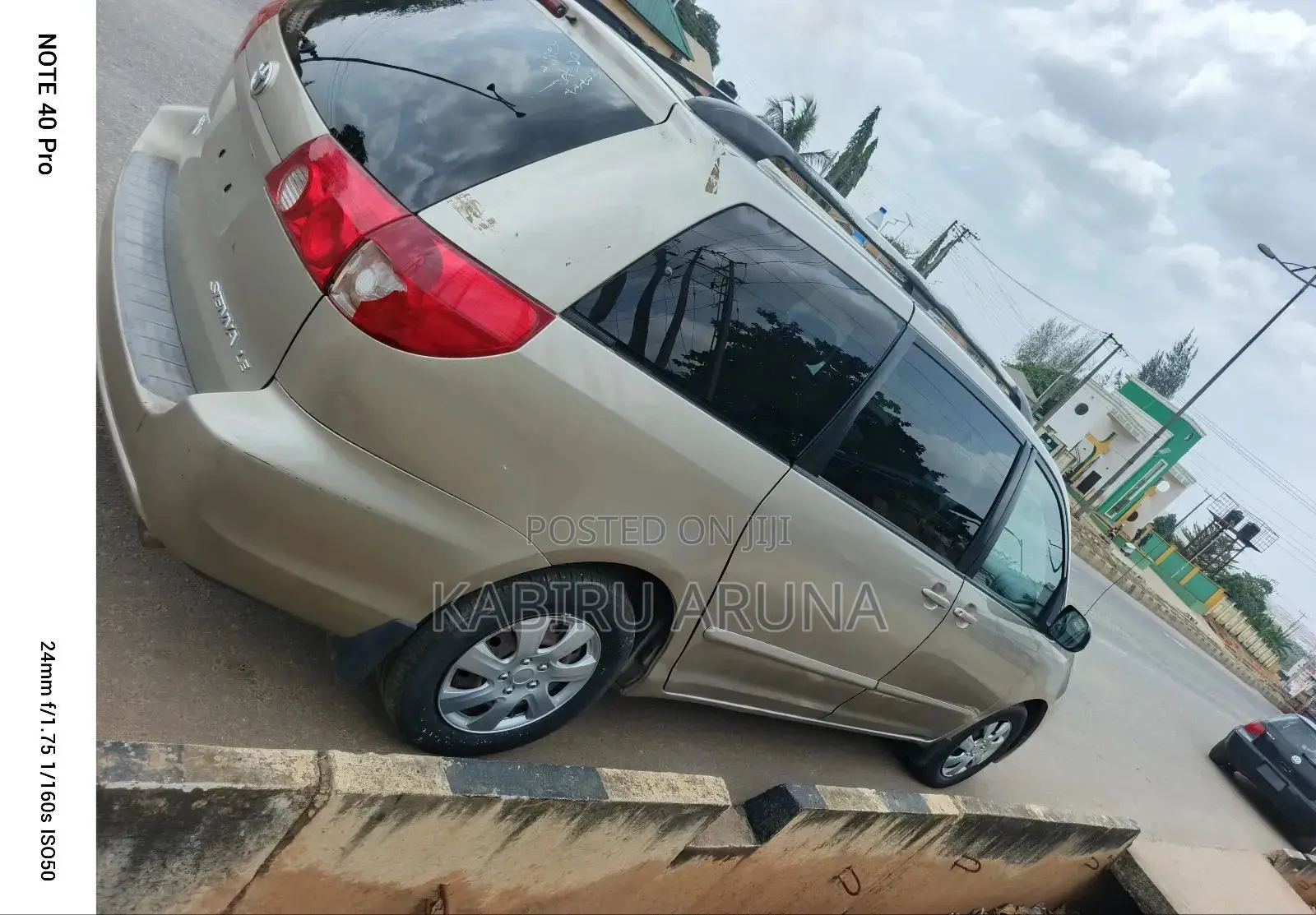 Toyota Sienna 2008 Gold
