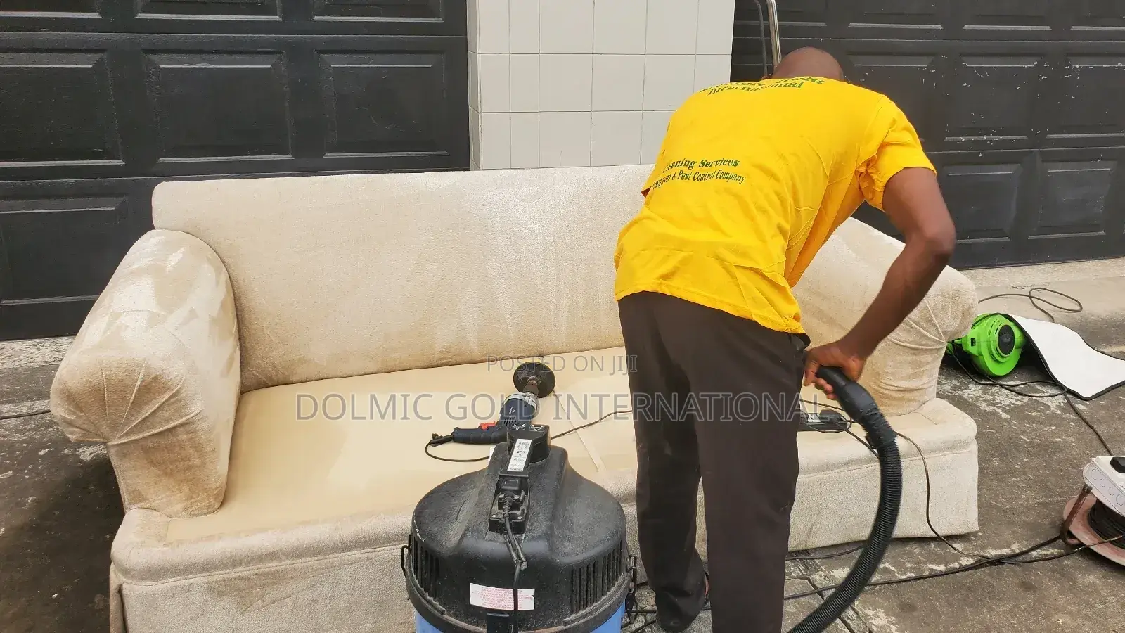 Furniture And Sofa Cleaning/Revamping
