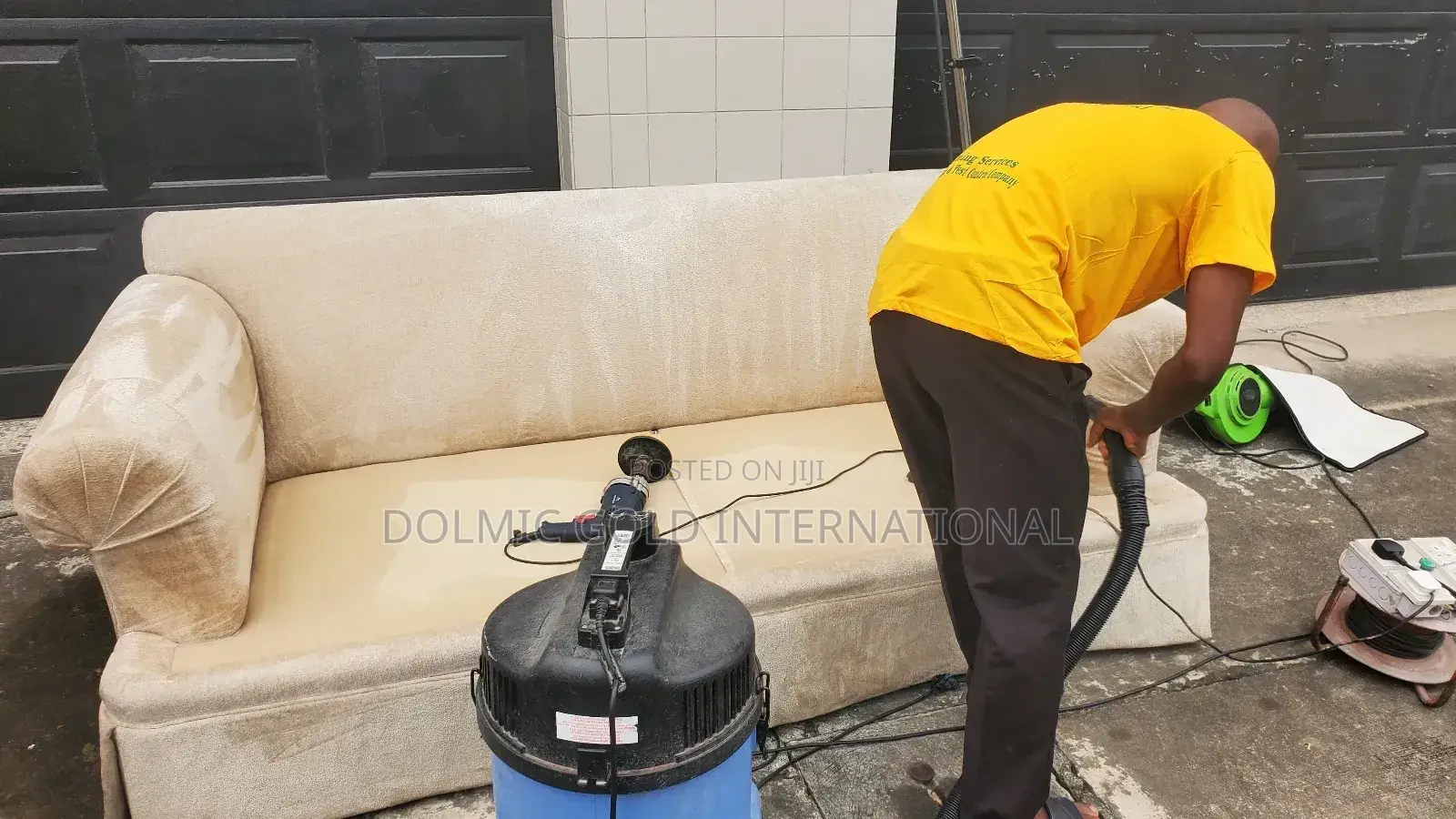 Furniture And Sofa Cleaning/Revamping