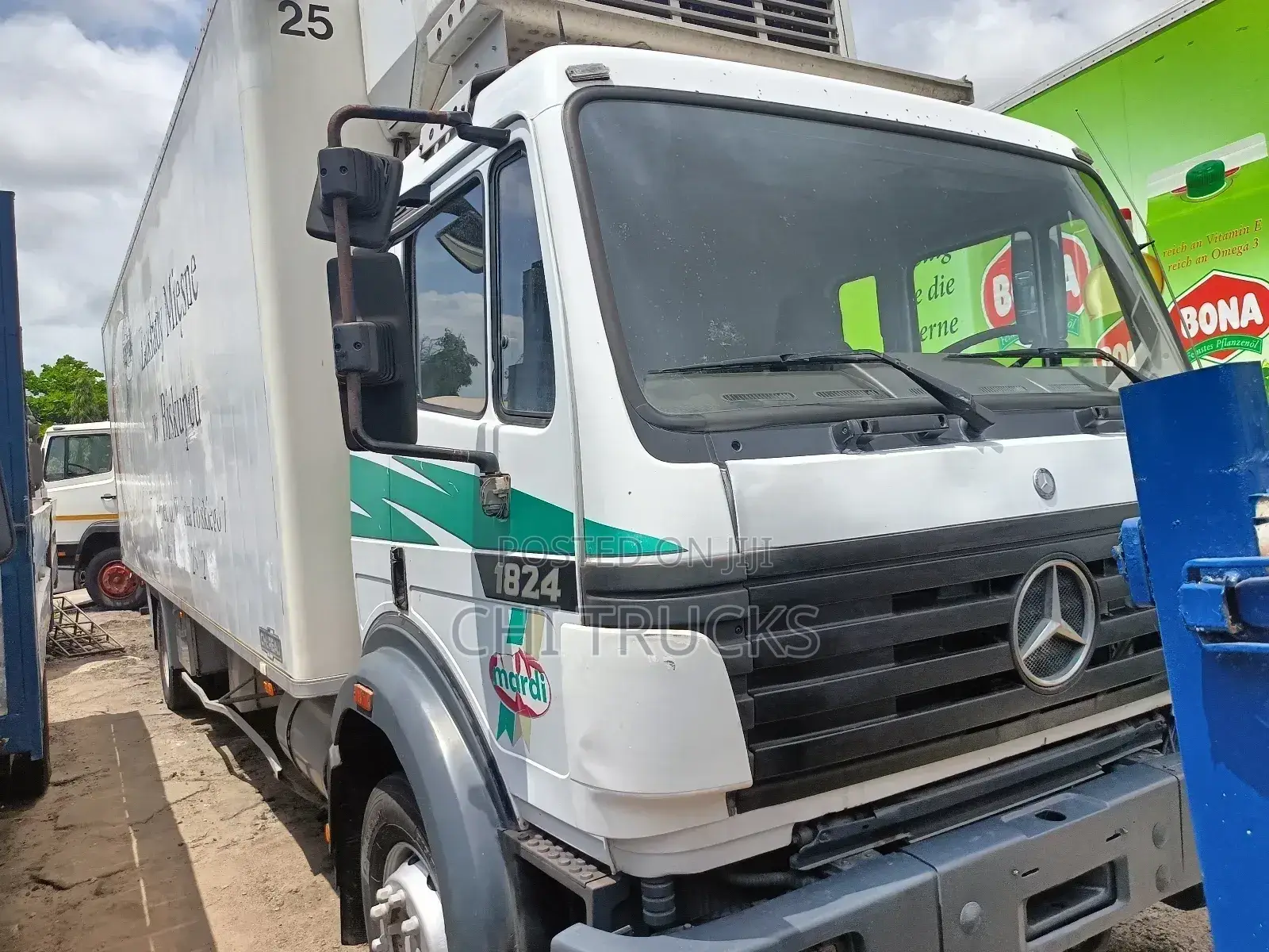 Mercedes Benz 1824 Refrigerator Truck