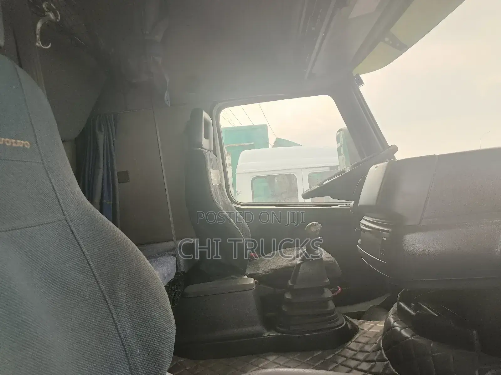 Volvo Fh12 Container Truck 8tyres 32ft Long