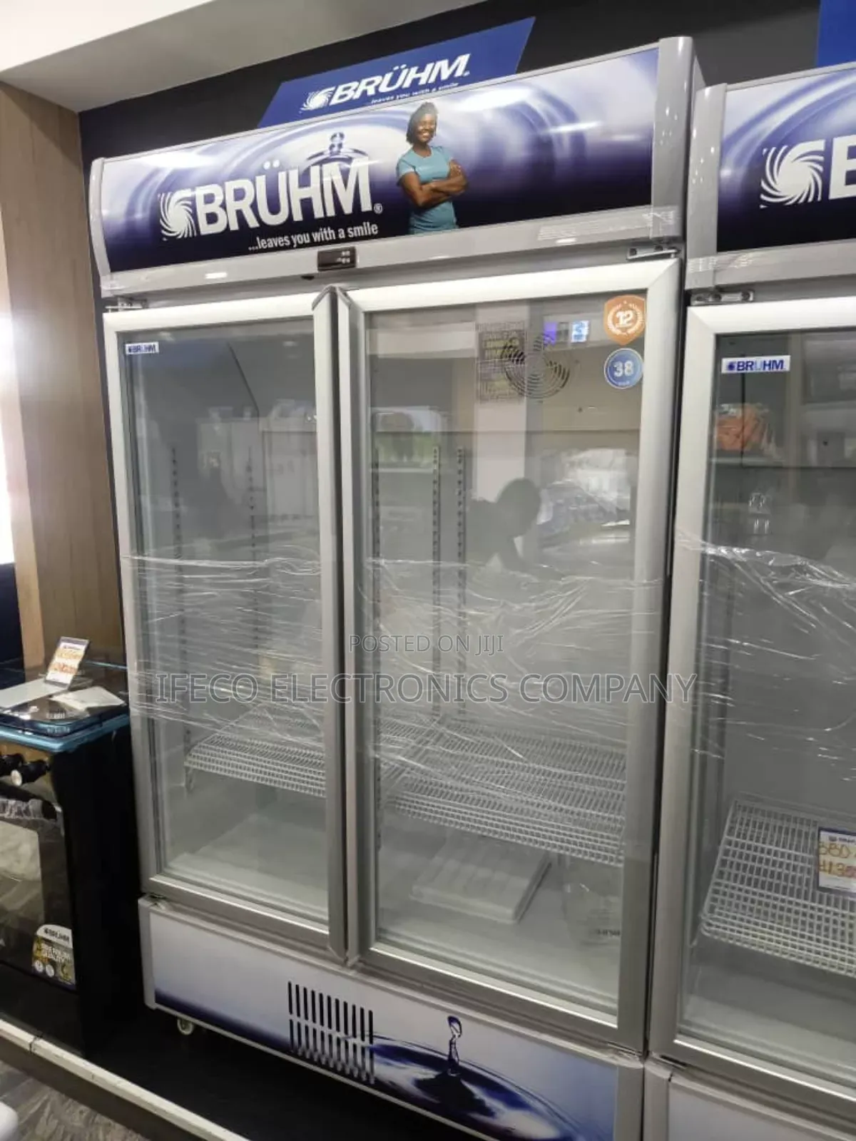 Show Glass Side By Side Bruhm