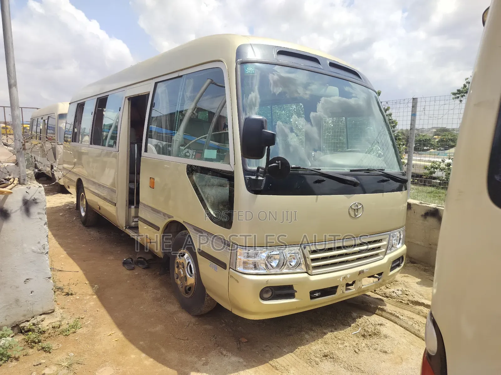 Toyota Coaster 2015 Gold