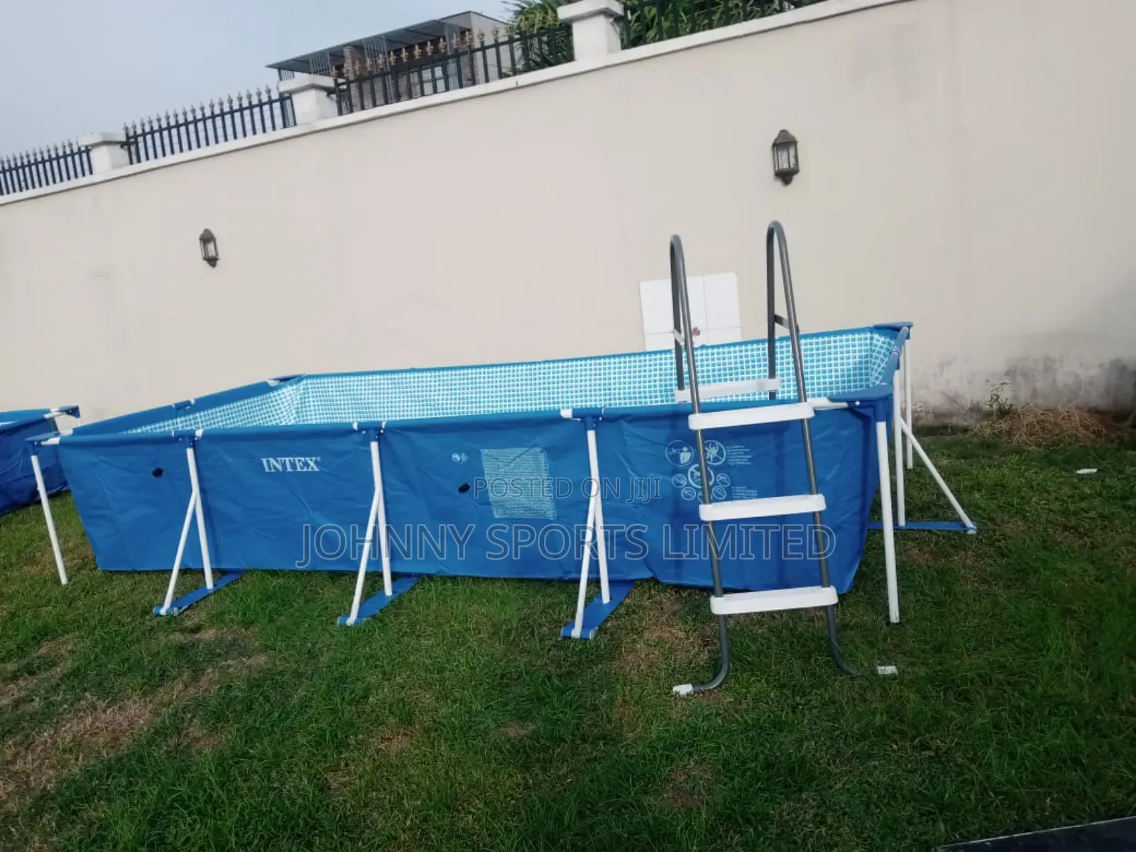 Adult Swimming Pool With Filter Ladder