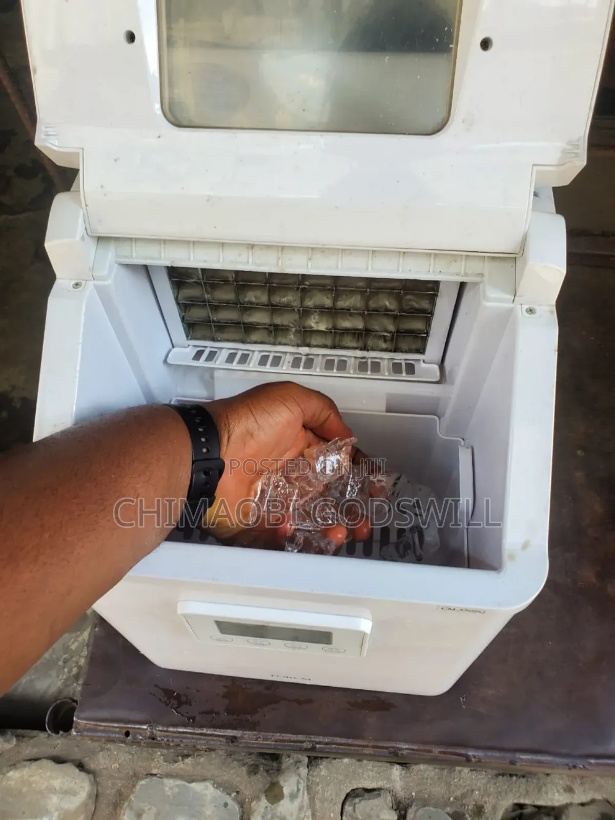 Industrial Ice Cube Maker