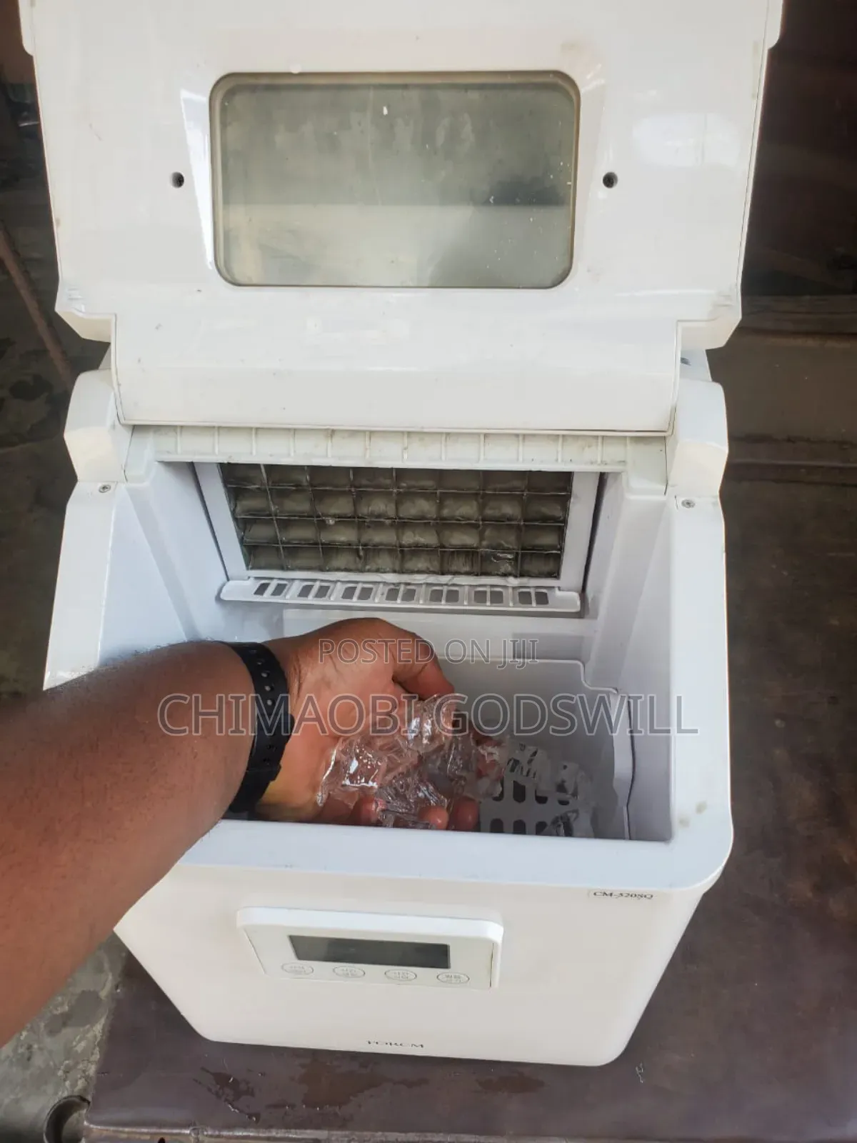 Industrial Ice Cube Maker