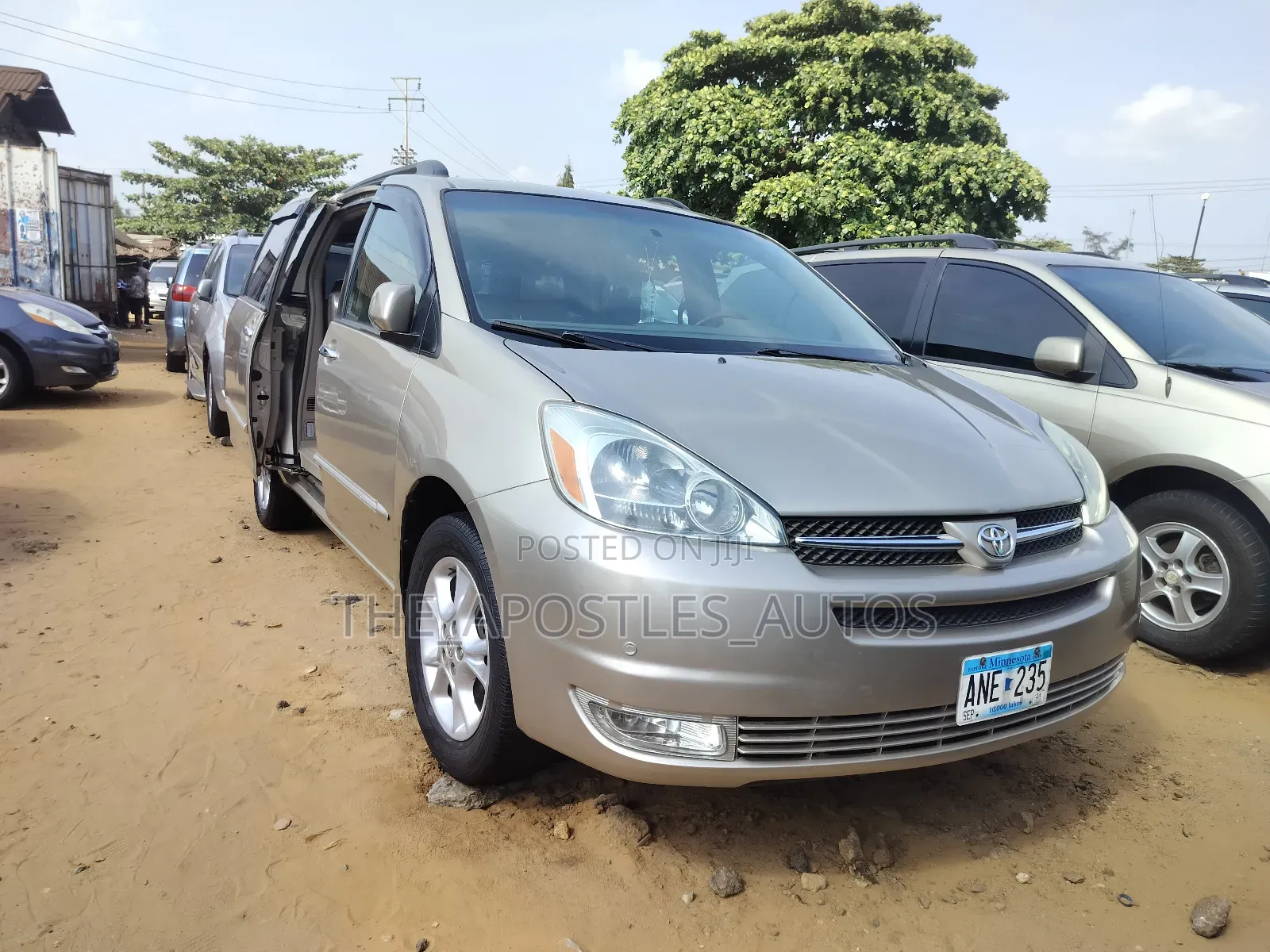 Toyota Sienna XLE Limited AWD 2005 Gold