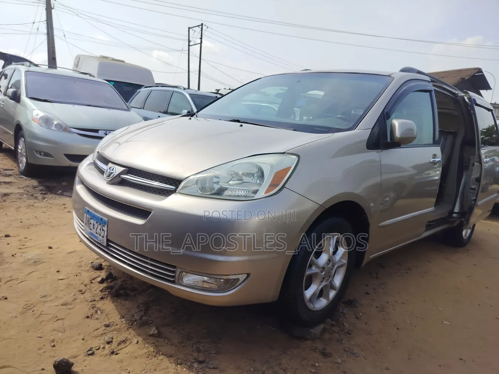 Toyota Sienna XLE Limited AWD 2005 Gold