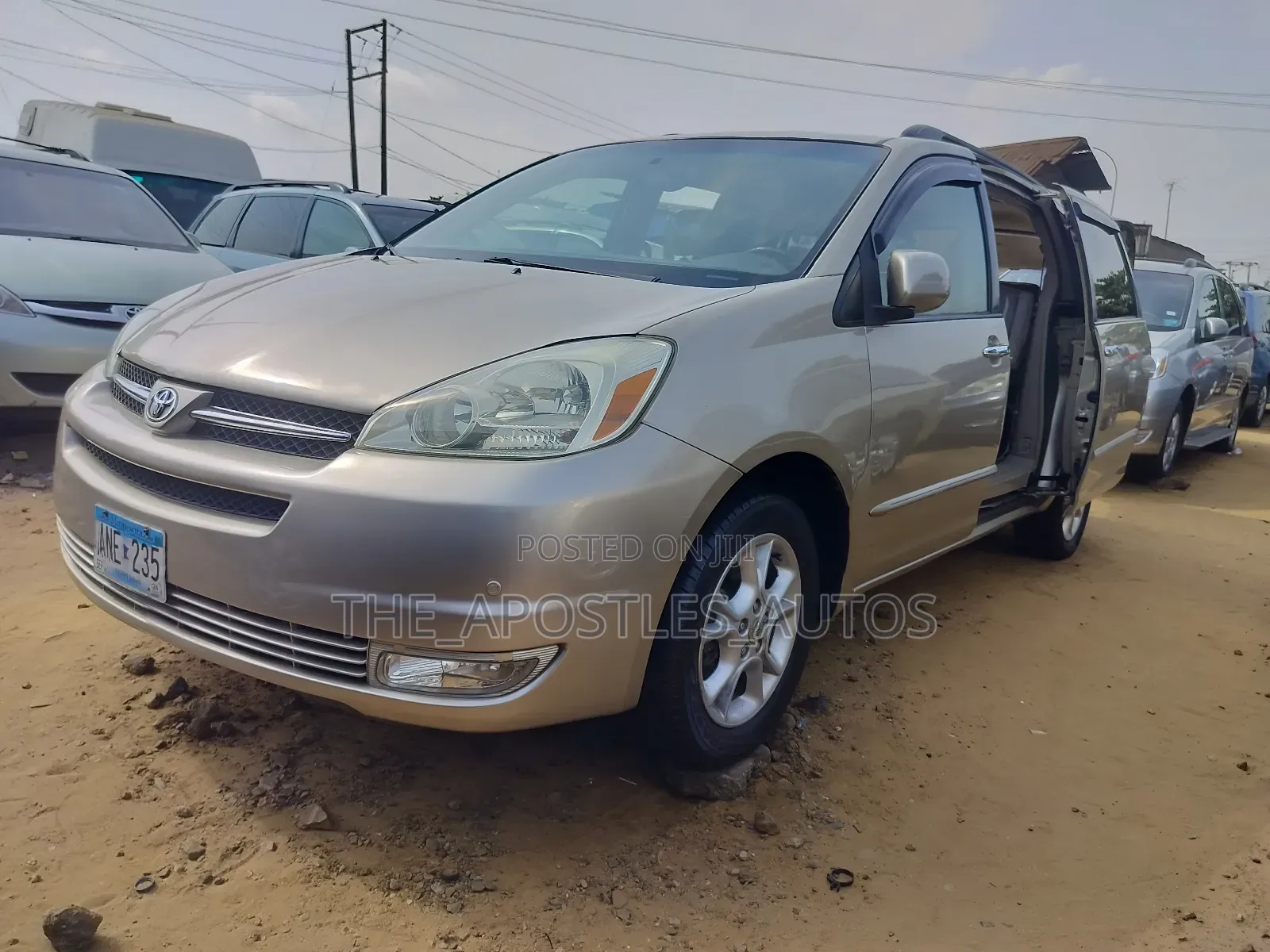 Toyota Sienna XLE Limited AWD 2005 Gold