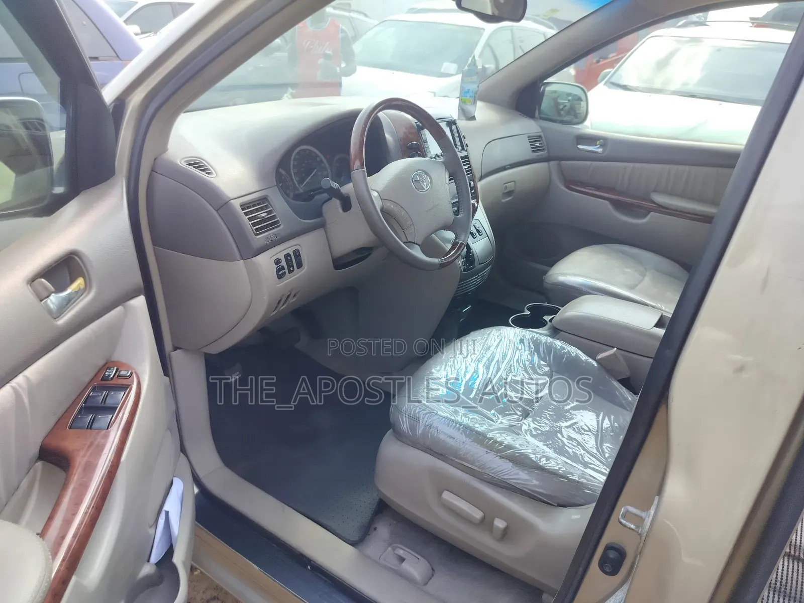Toyota Sienna XLE Limited AWD 2005 Gold
