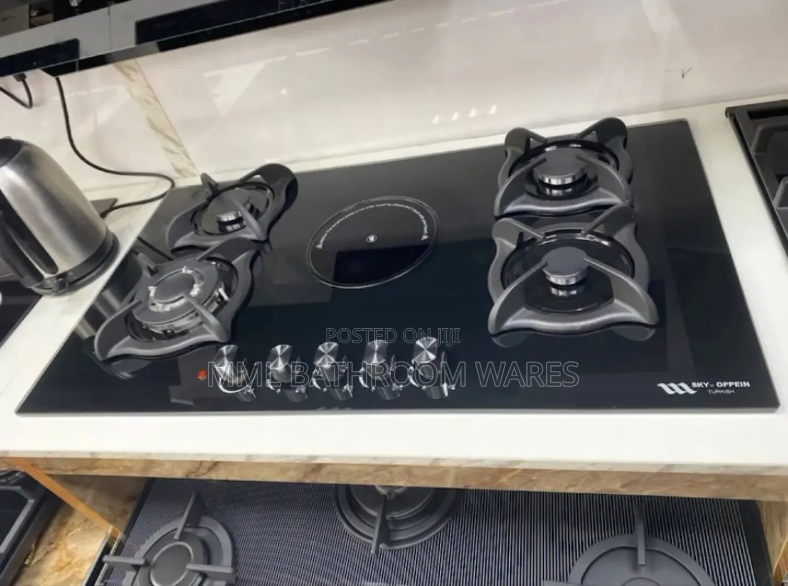4 Gas + 1 Hot Plate Built-in Gas Cooker