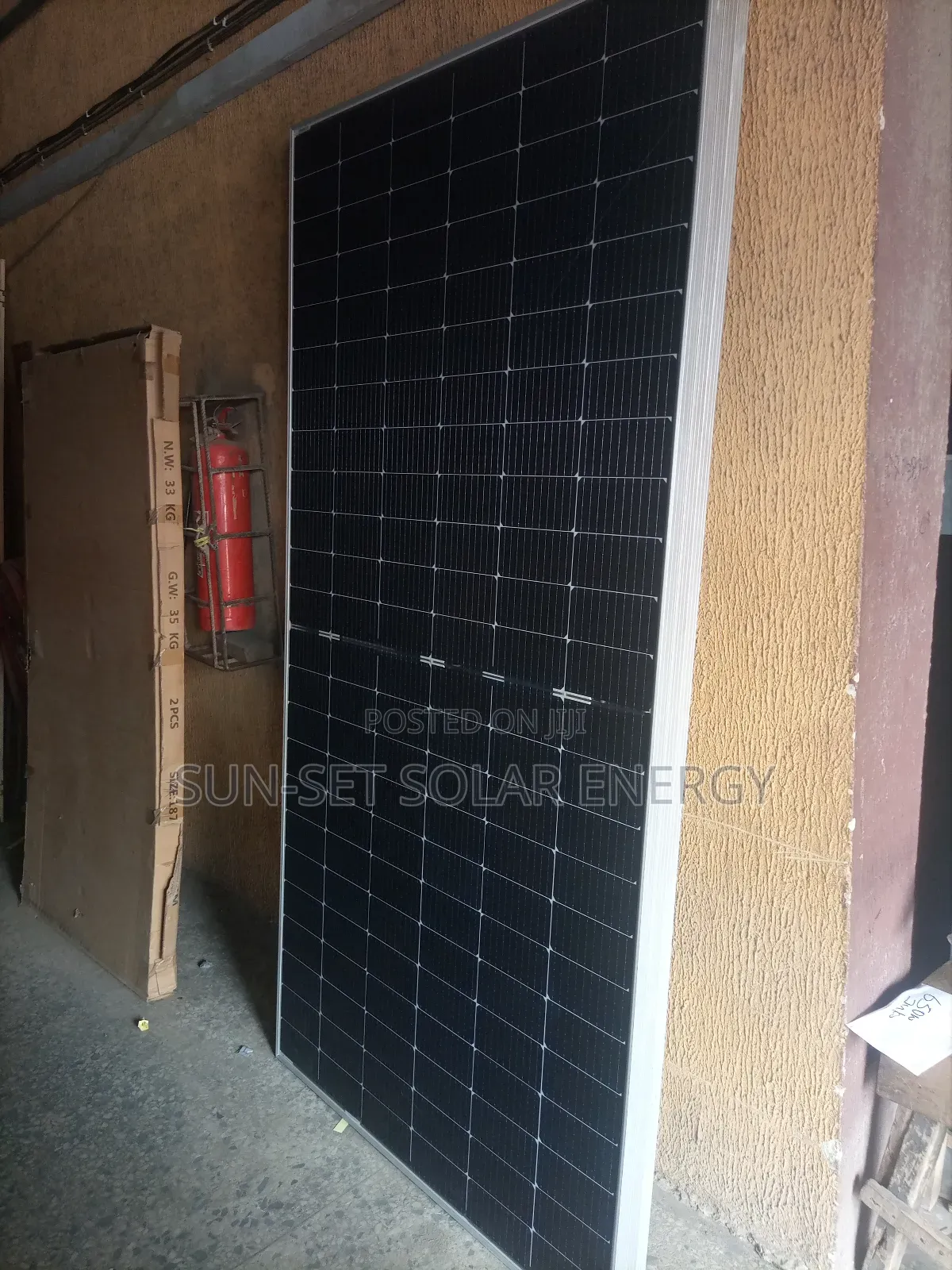 Jinko 650w Bifecial Long Panel 25yrs Warranty