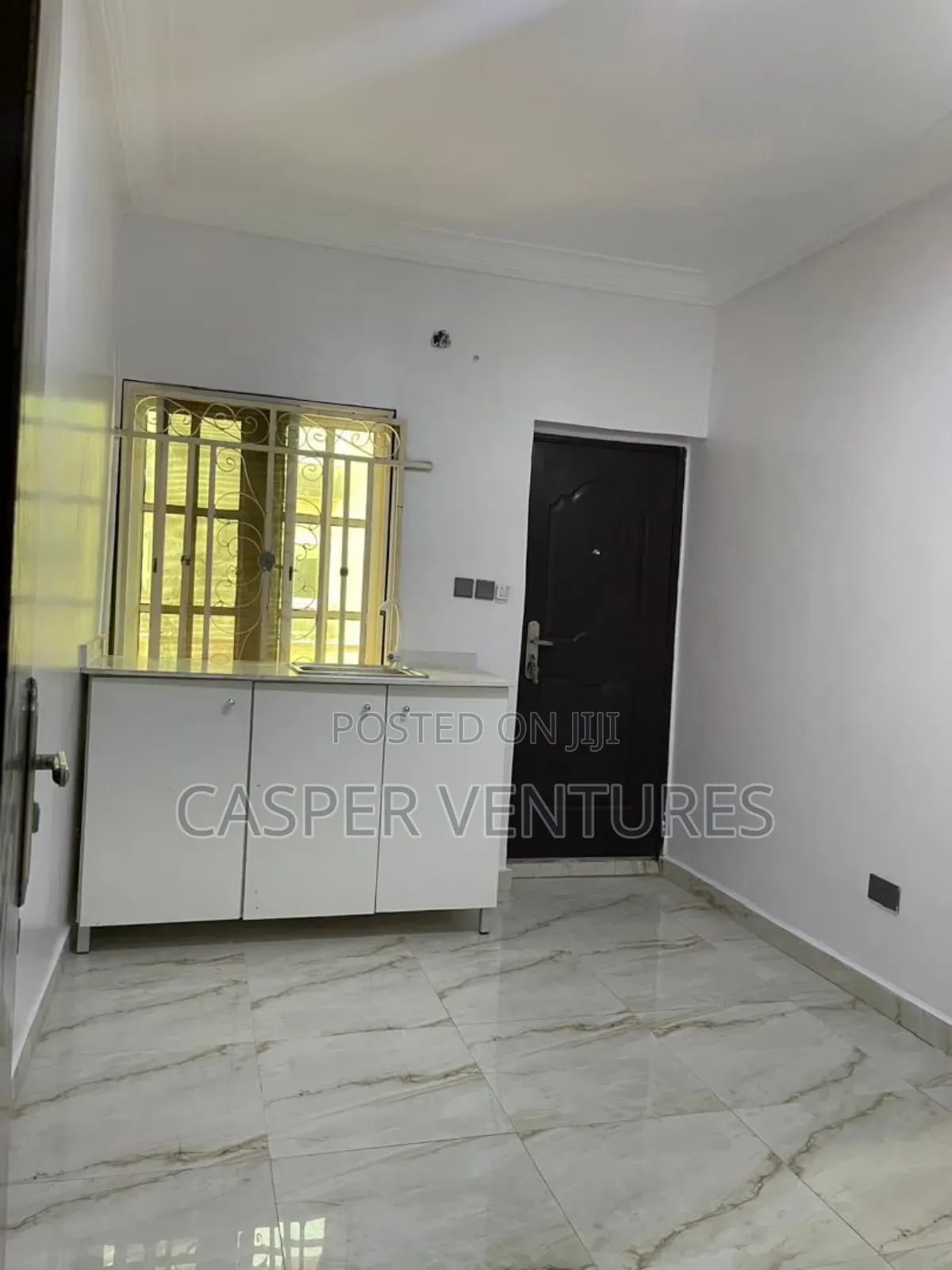 1bdrm Room & Parlour in Paradise 3, Chevron for rent