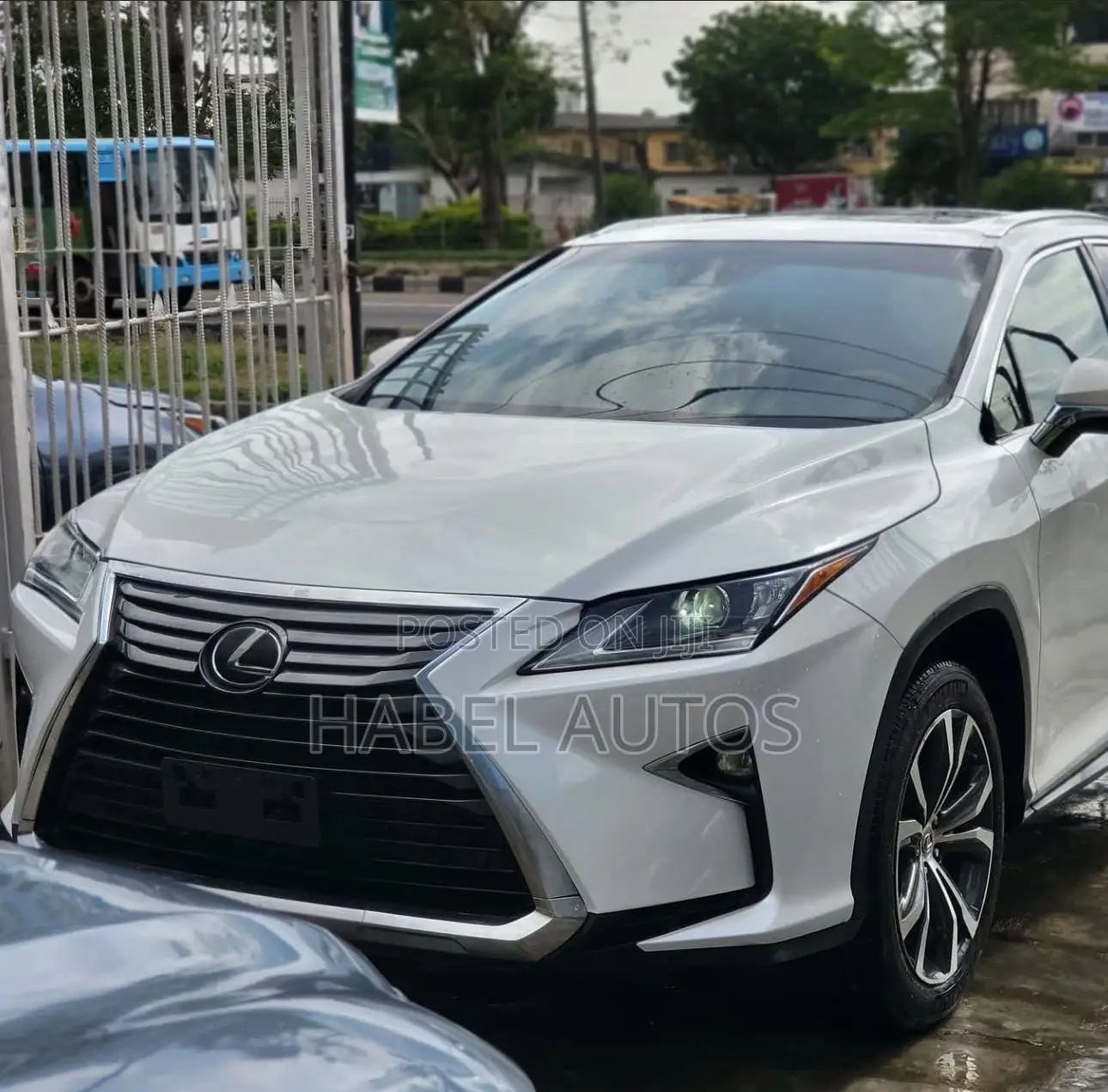 Lexus RX 350 FWD 2017 White