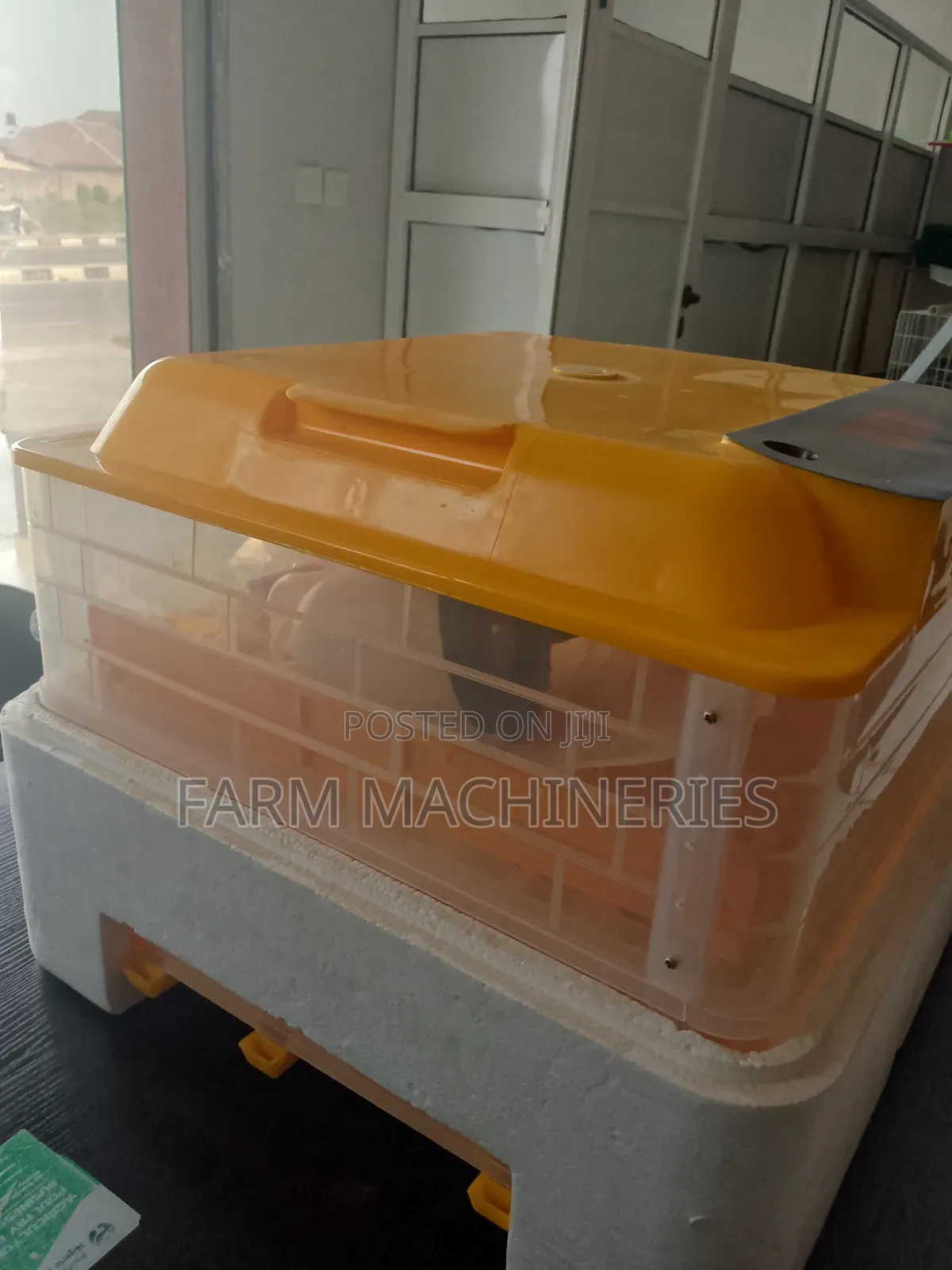 48 Egg Capacity Incubator