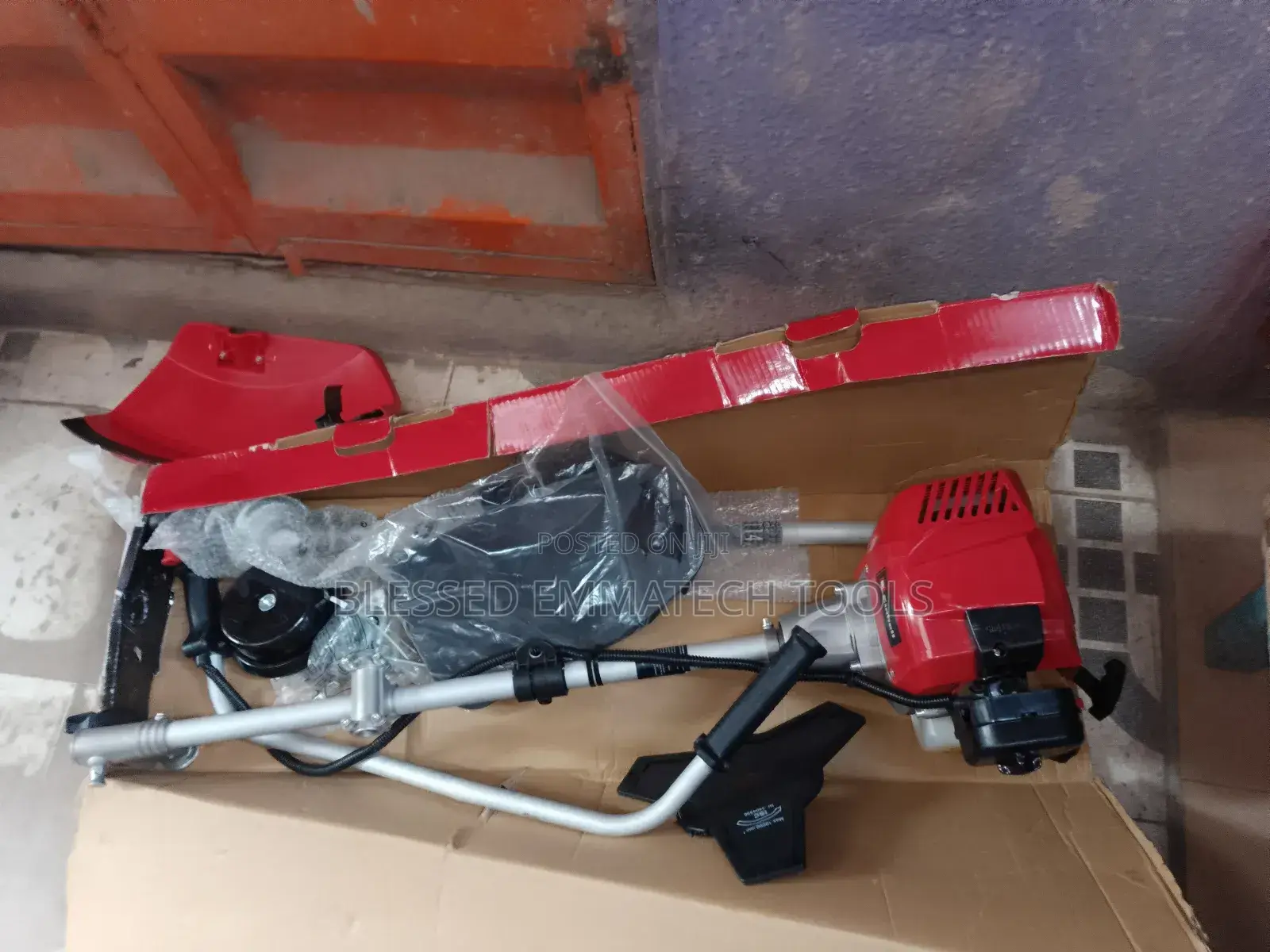 Combined Chain Saw/Glass Cutting Machine