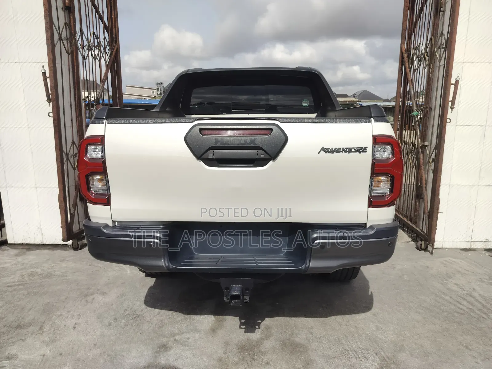 New Toyota Hilux 2022 White