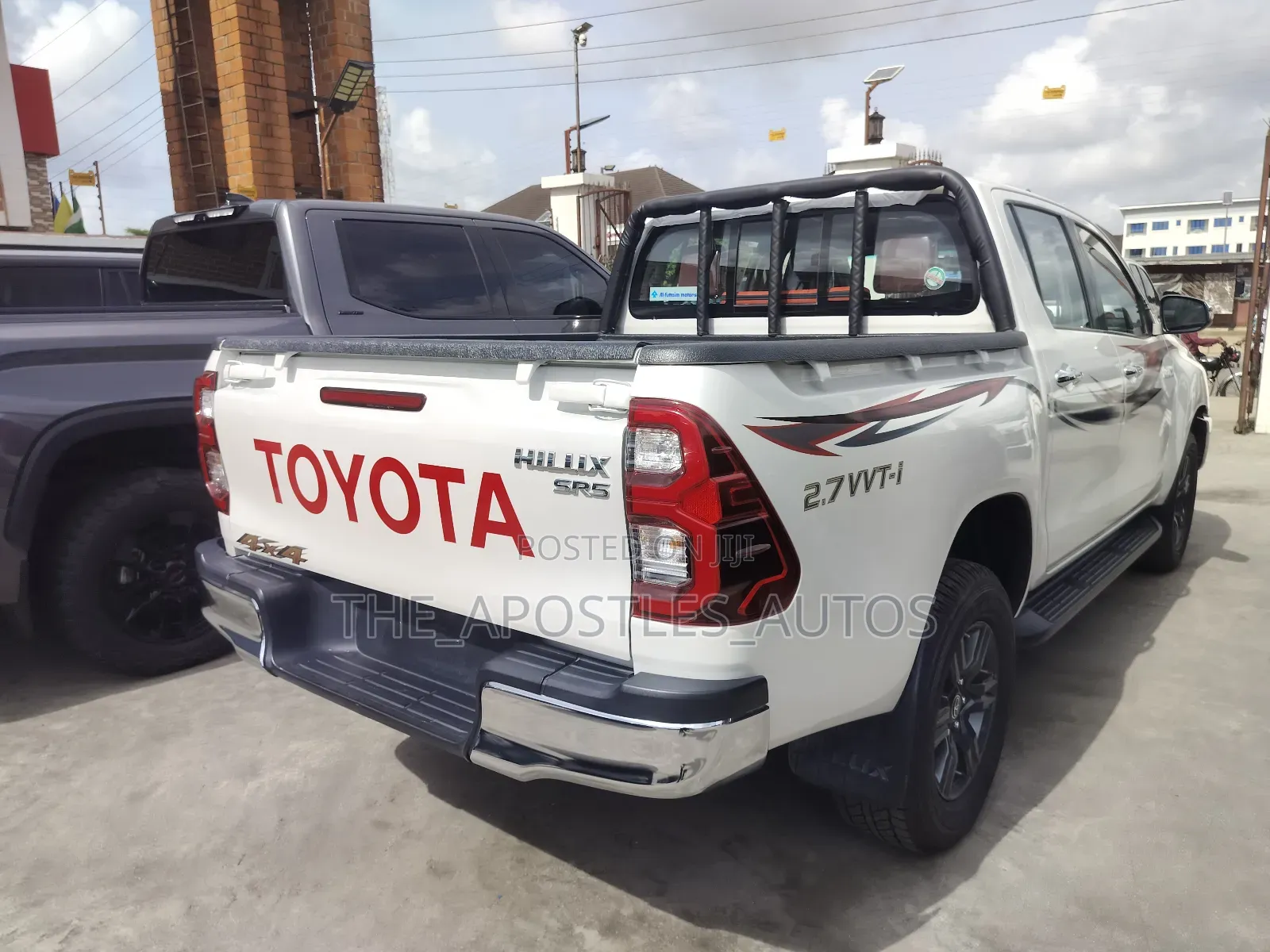 New Toyota Hilux 2023 White