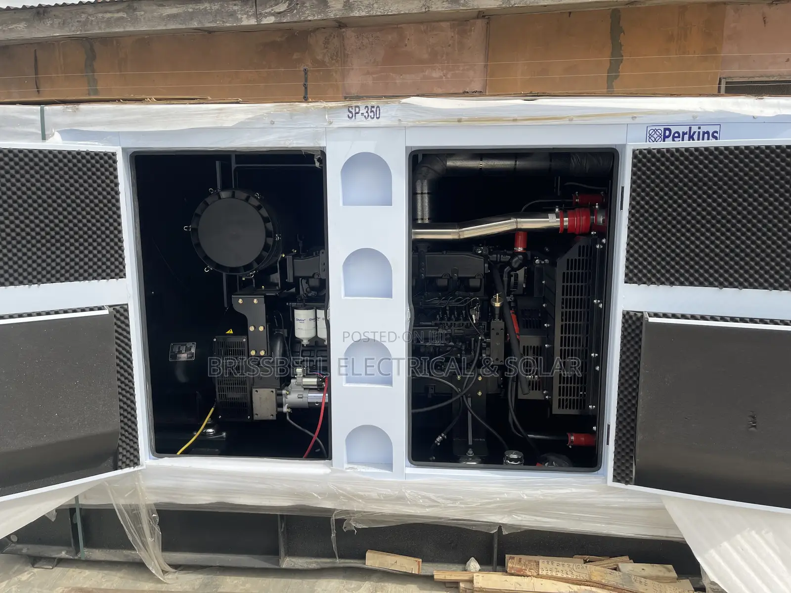 Super Silent Uk Perkins Soundproof Diesel Generator 350kva