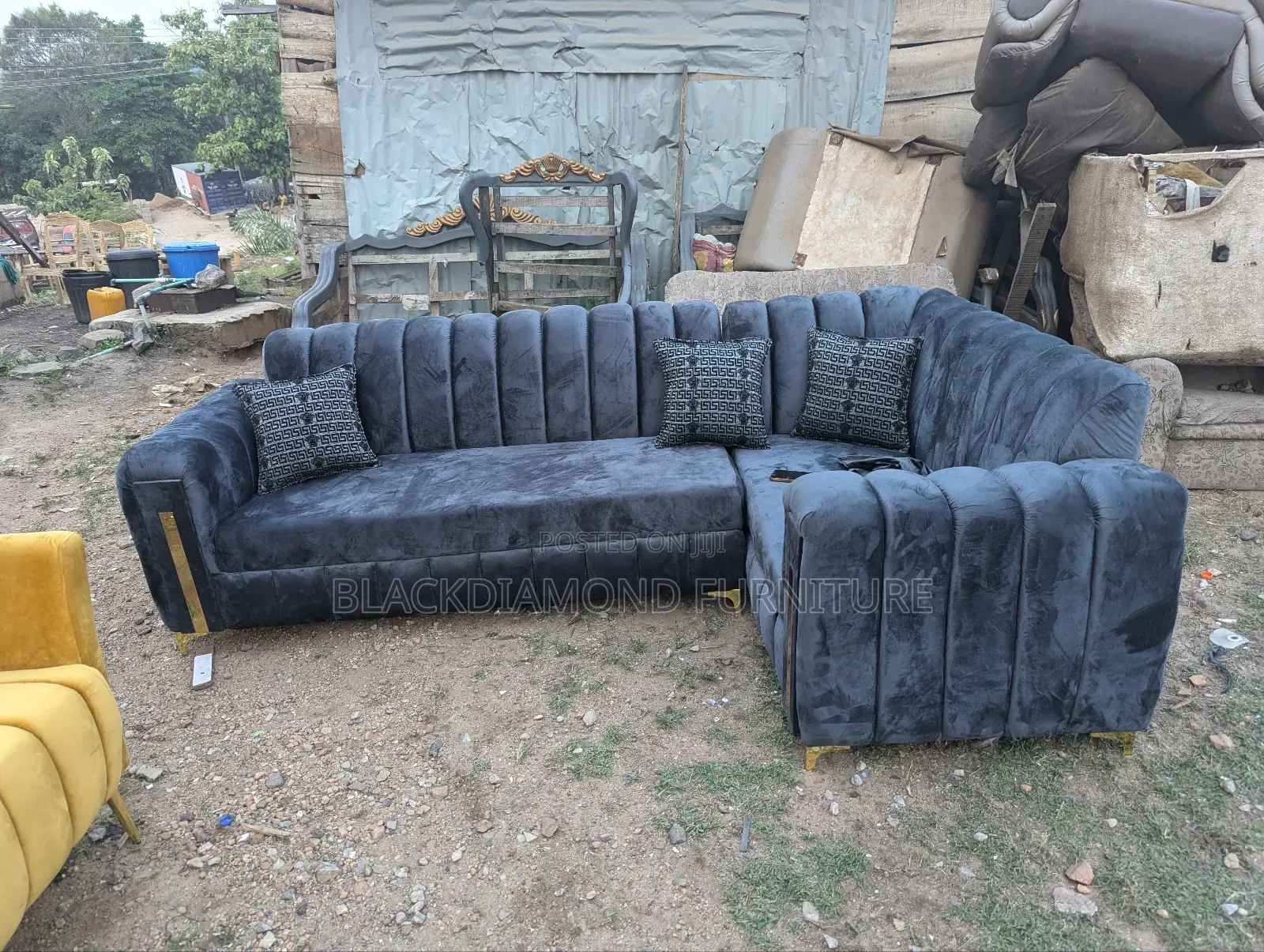 Executive L Shape Fabric Softer by Black Diamond Furniture