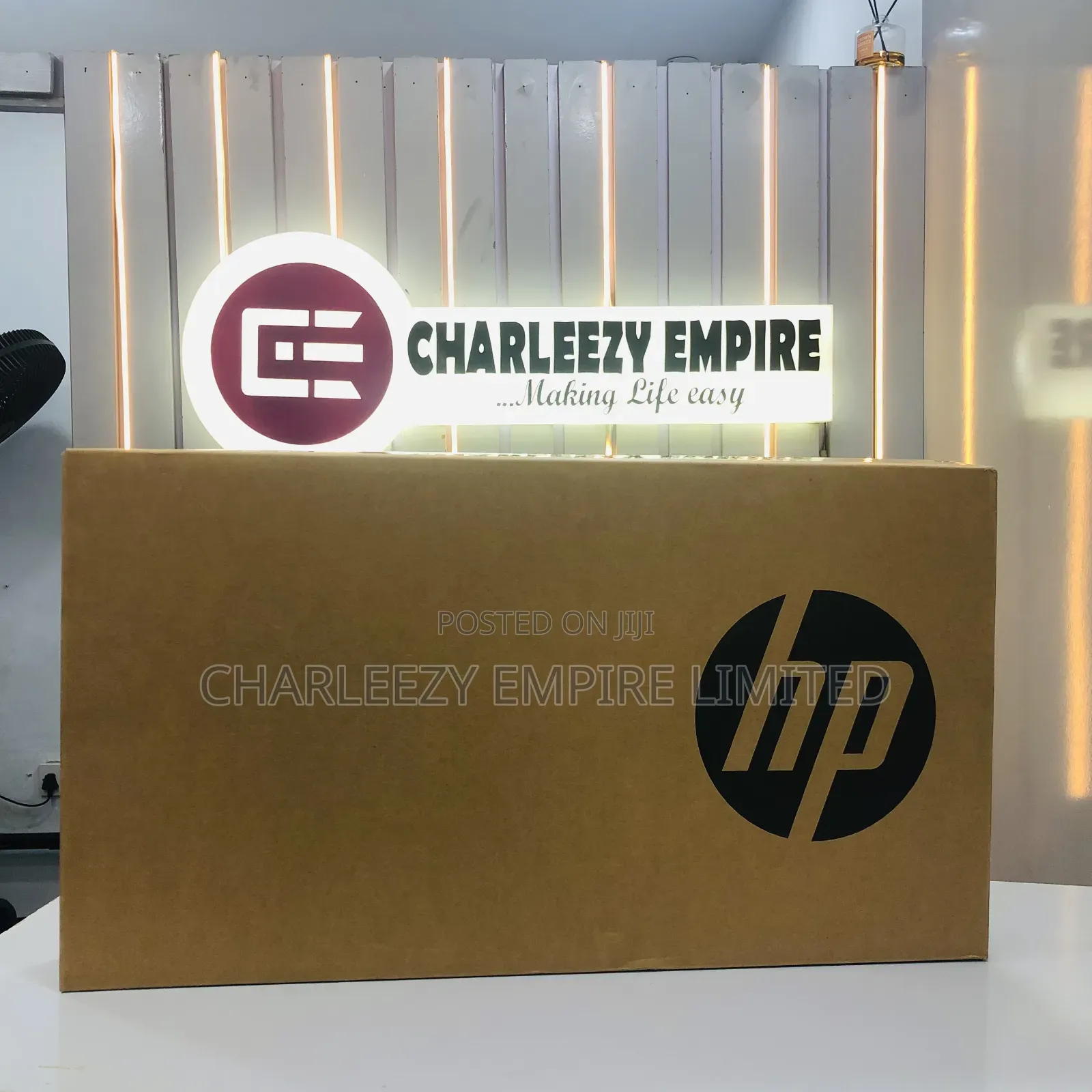 New Laptop HP 250 G10 8GB Intel Core i3 SSD 512GB