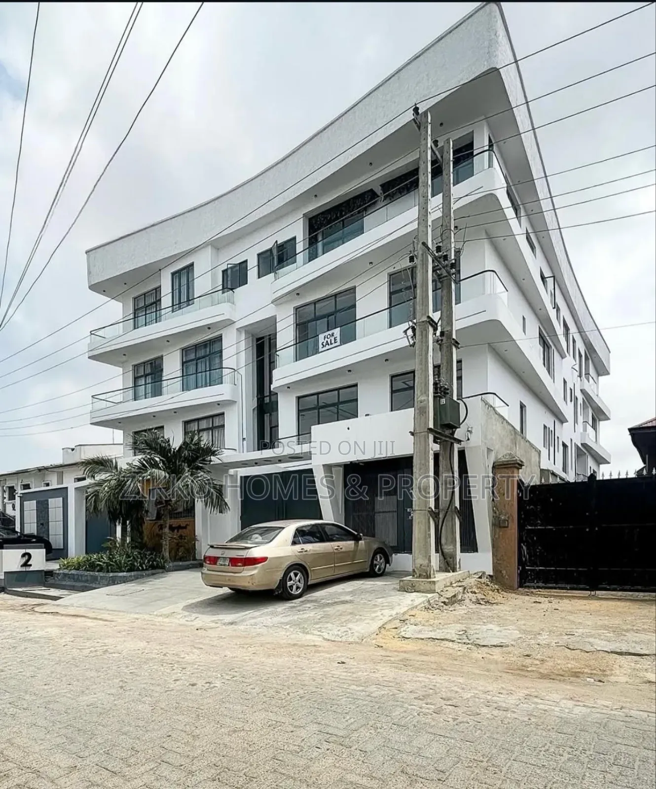 4bdrm Penthouse in Lekki for sale