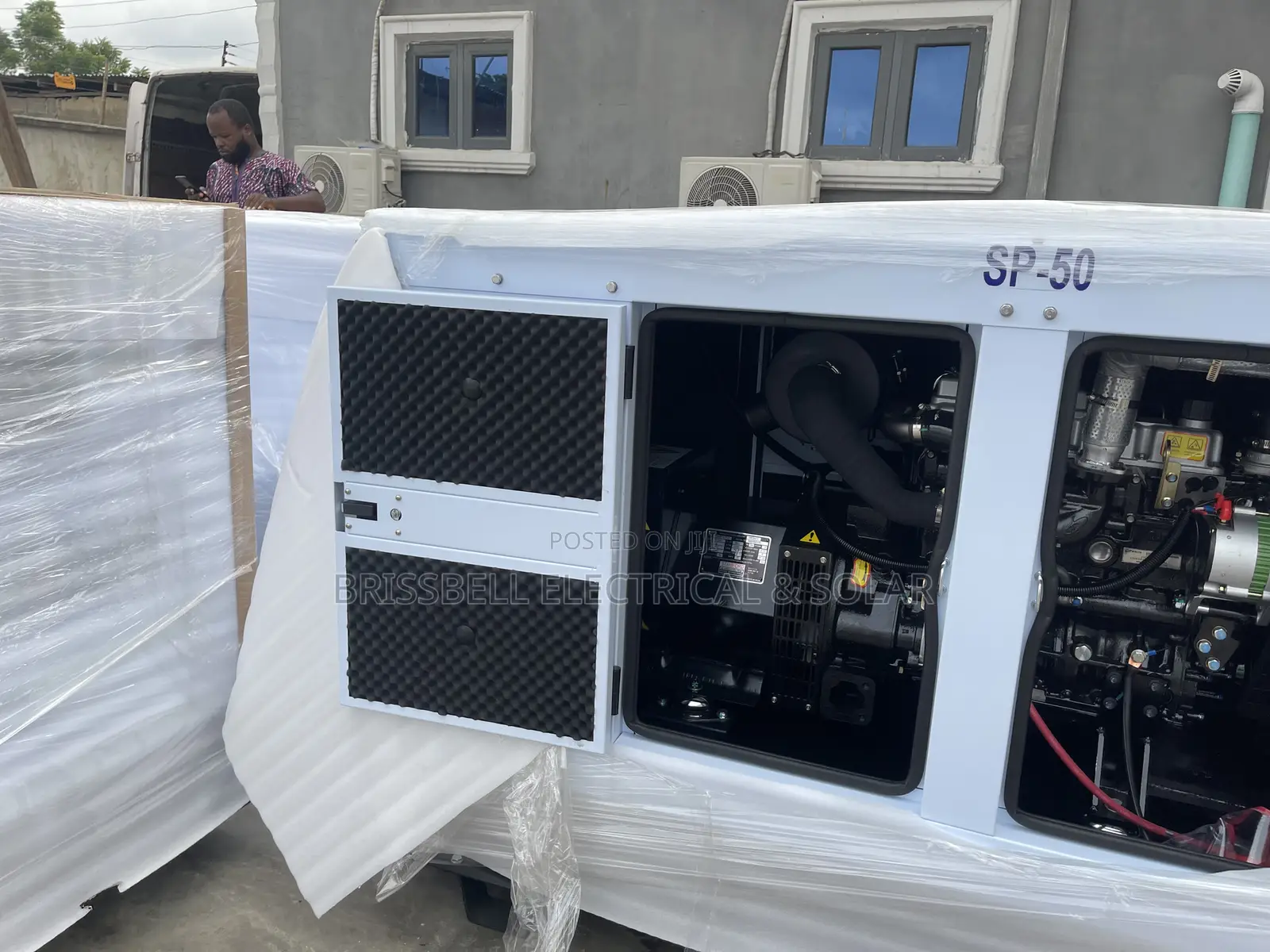 Strong & Silent Uk Perkins Soundproof Diesel Generator 50kva