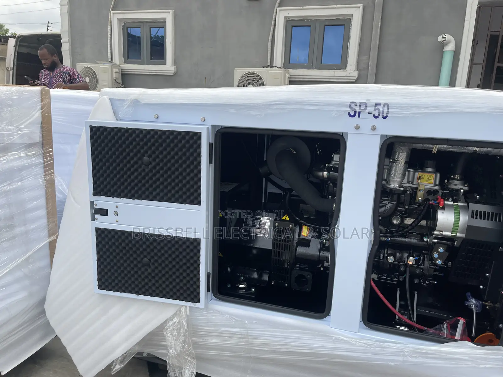 Strong & Silent Uk Perkins Soundproof Diesel Generator 50kva