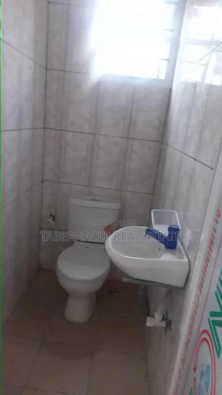 1bdrm Apartment in Greenleaf, Ebute for rent