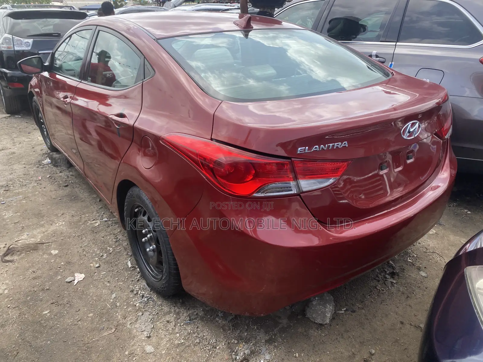 Hyundai Elantra 2013 Red