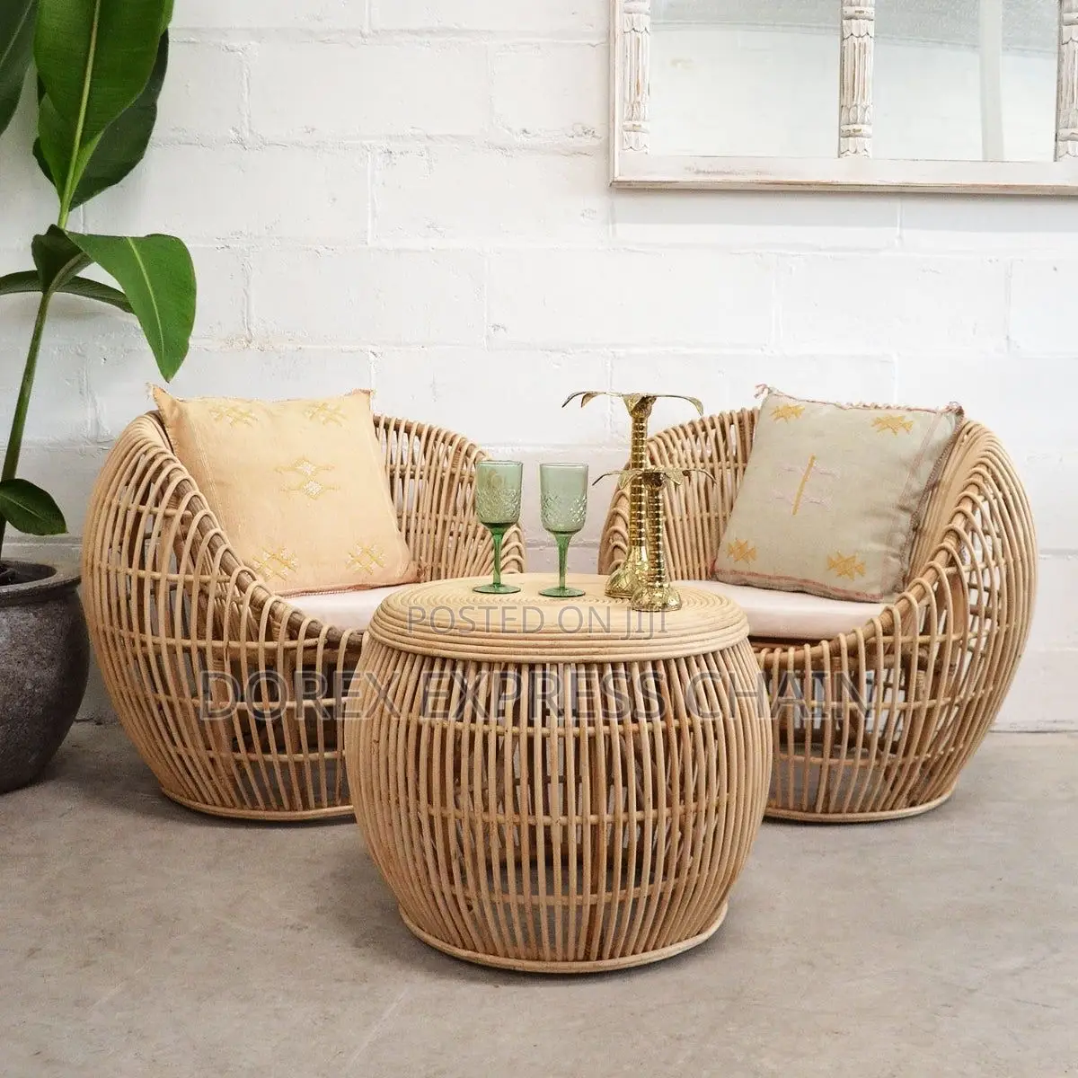 Rattan Coffee Table & Chair Set – Natural Beauty & Comfort